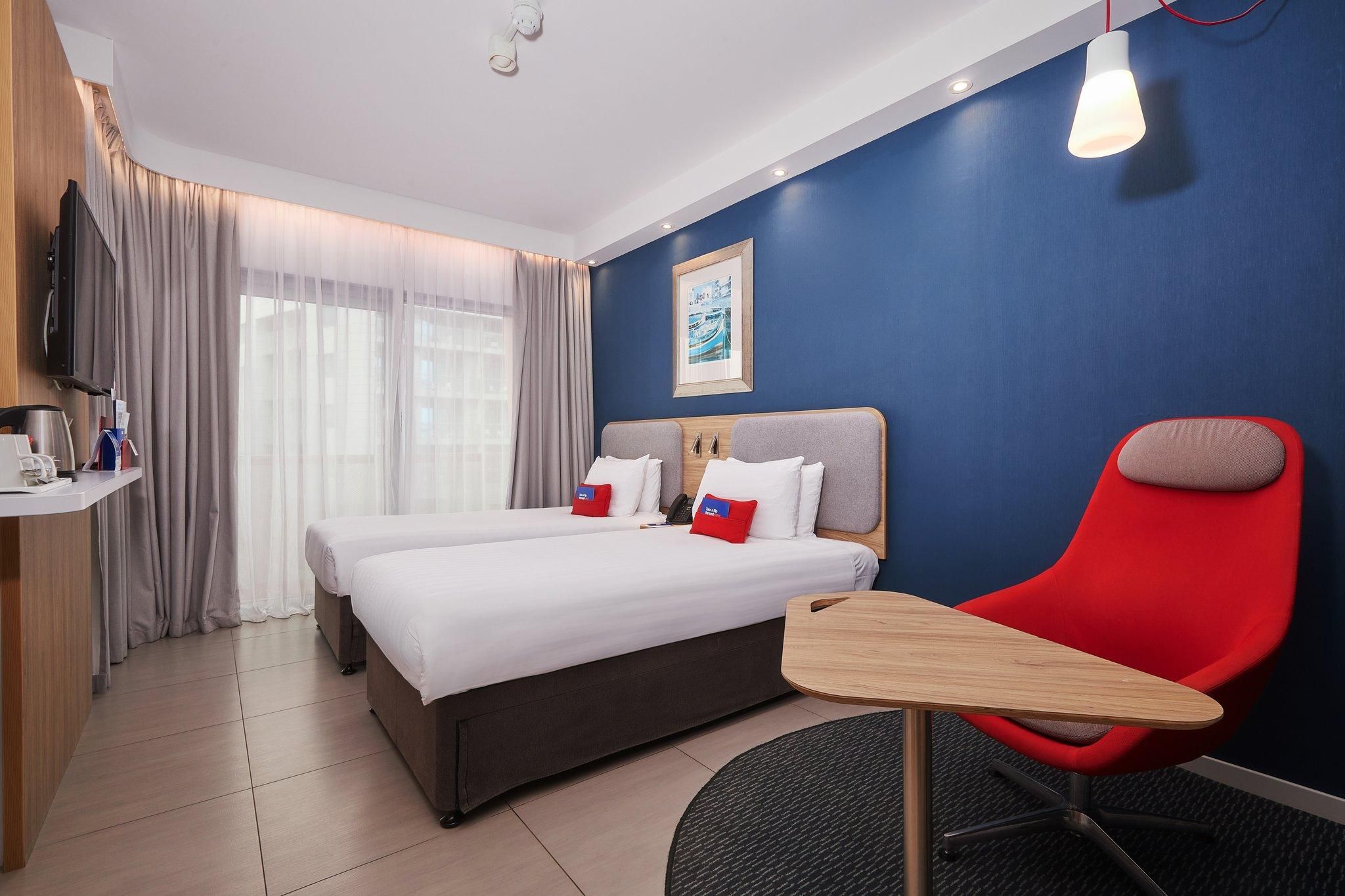 2 Twin Standard Balcony With Free Breakfast