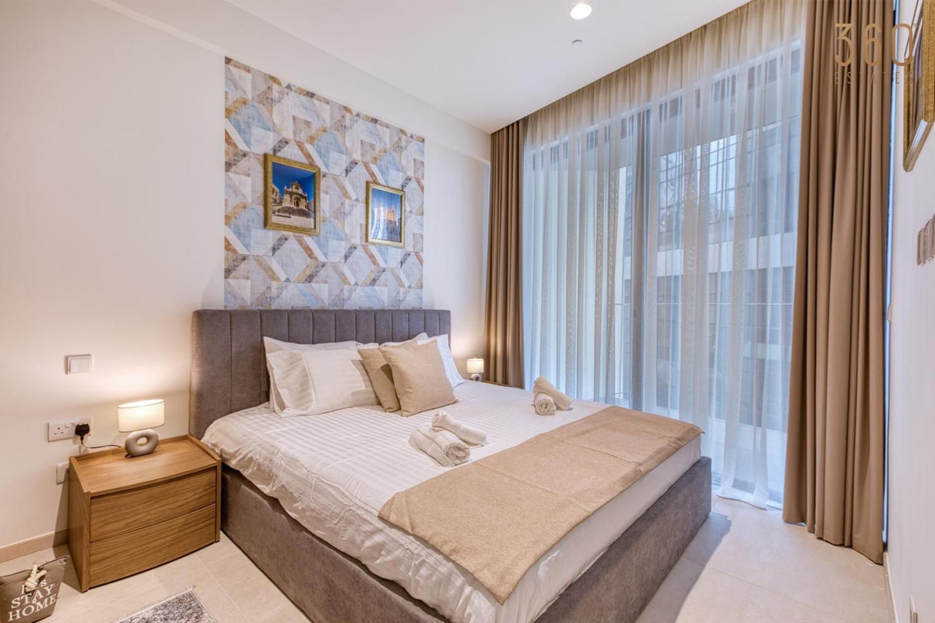 One-Bedroom Apartment with Terrace