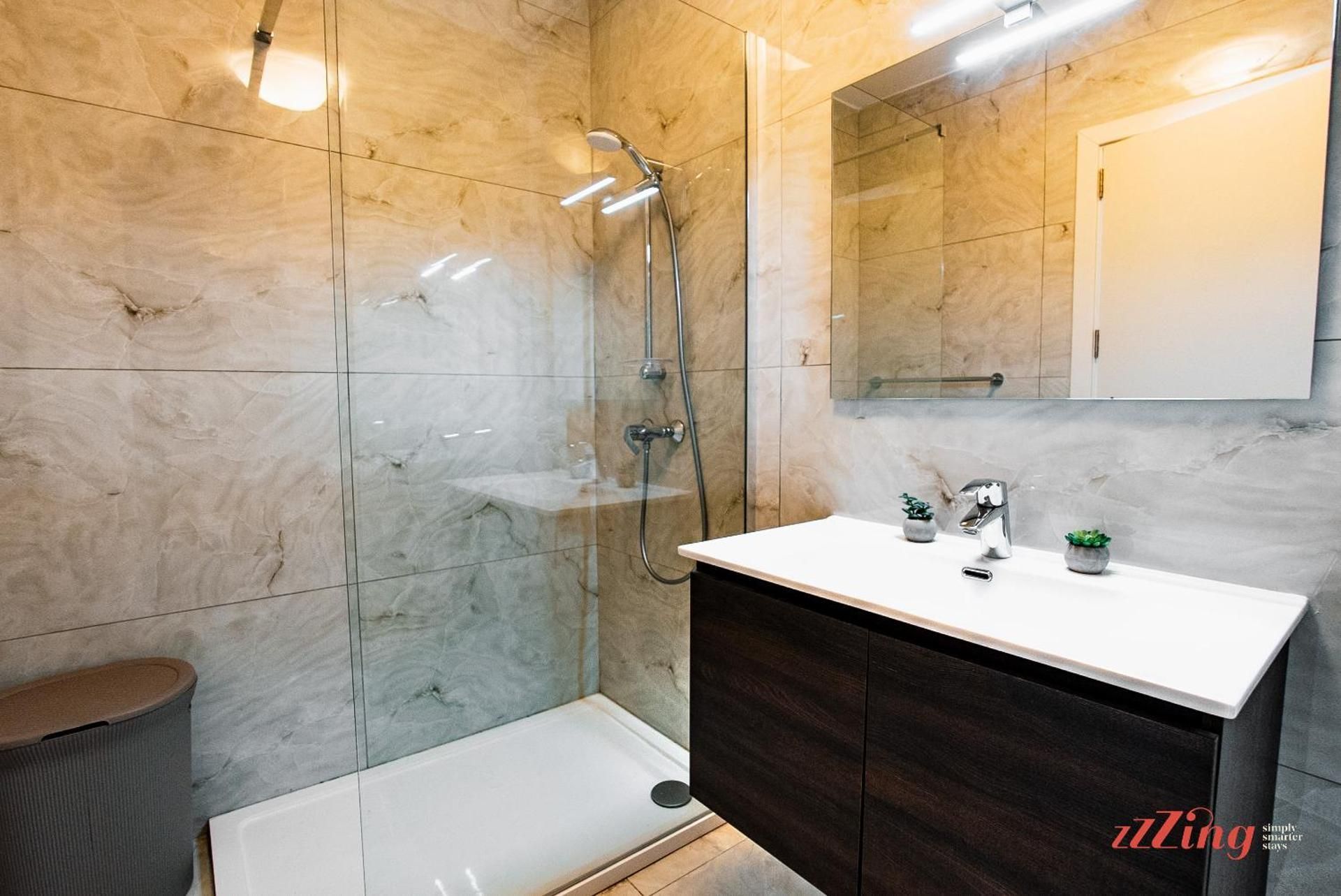 Premium Two Bedroom Family Apartment with Shared Pool