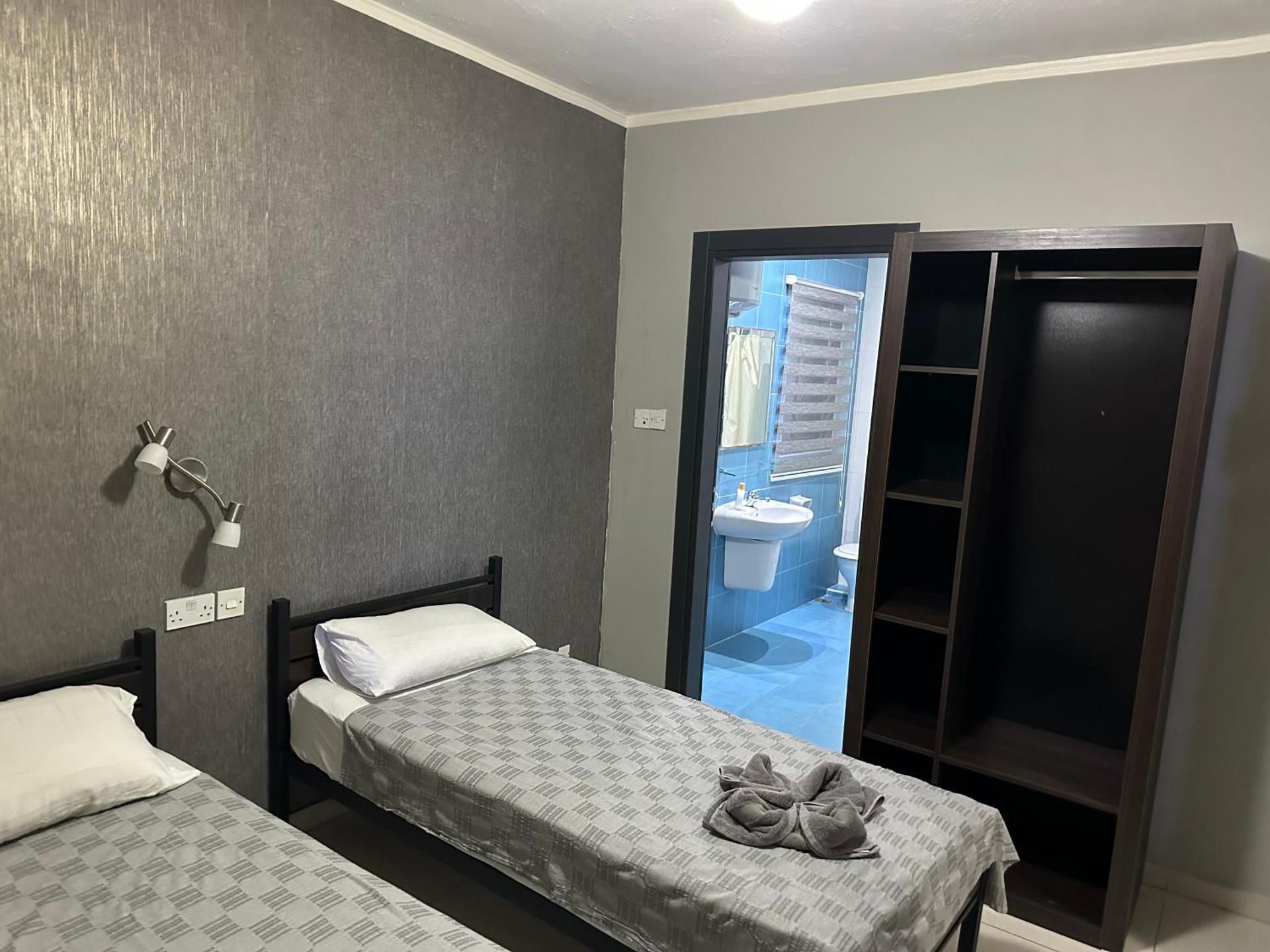 One-Bedroom Apartment (2 Adults)