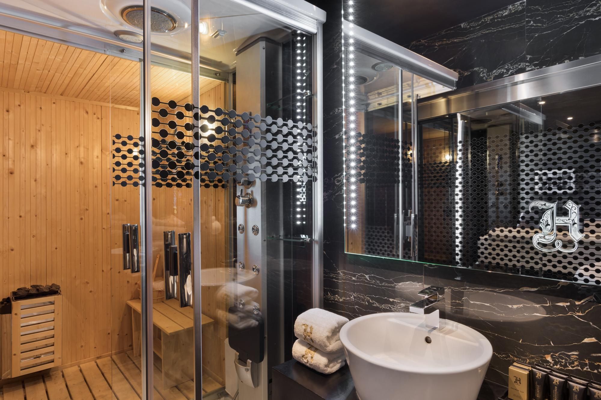 Sauna Suite - Terrace