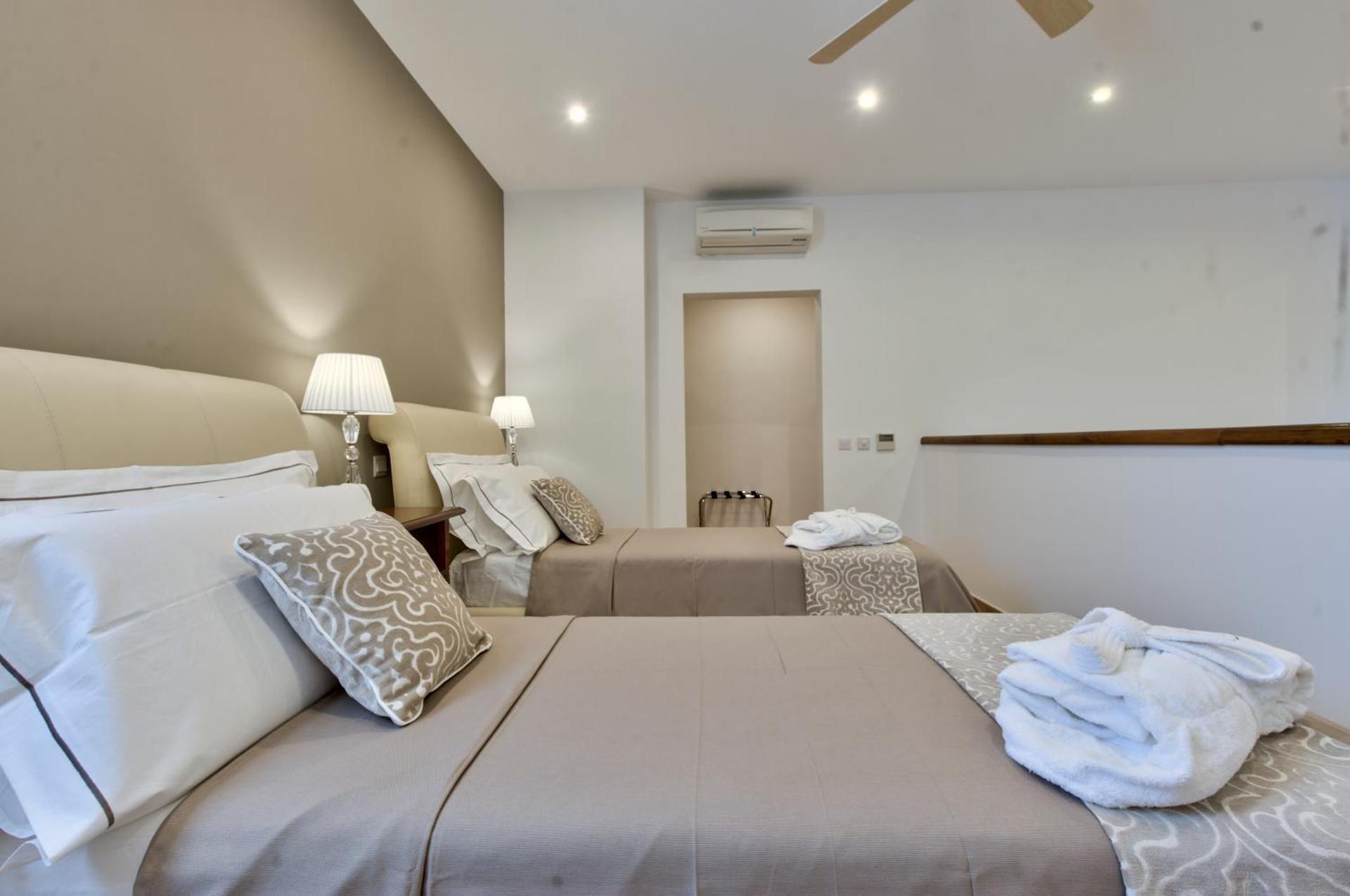 Deluxe Split Level Studio