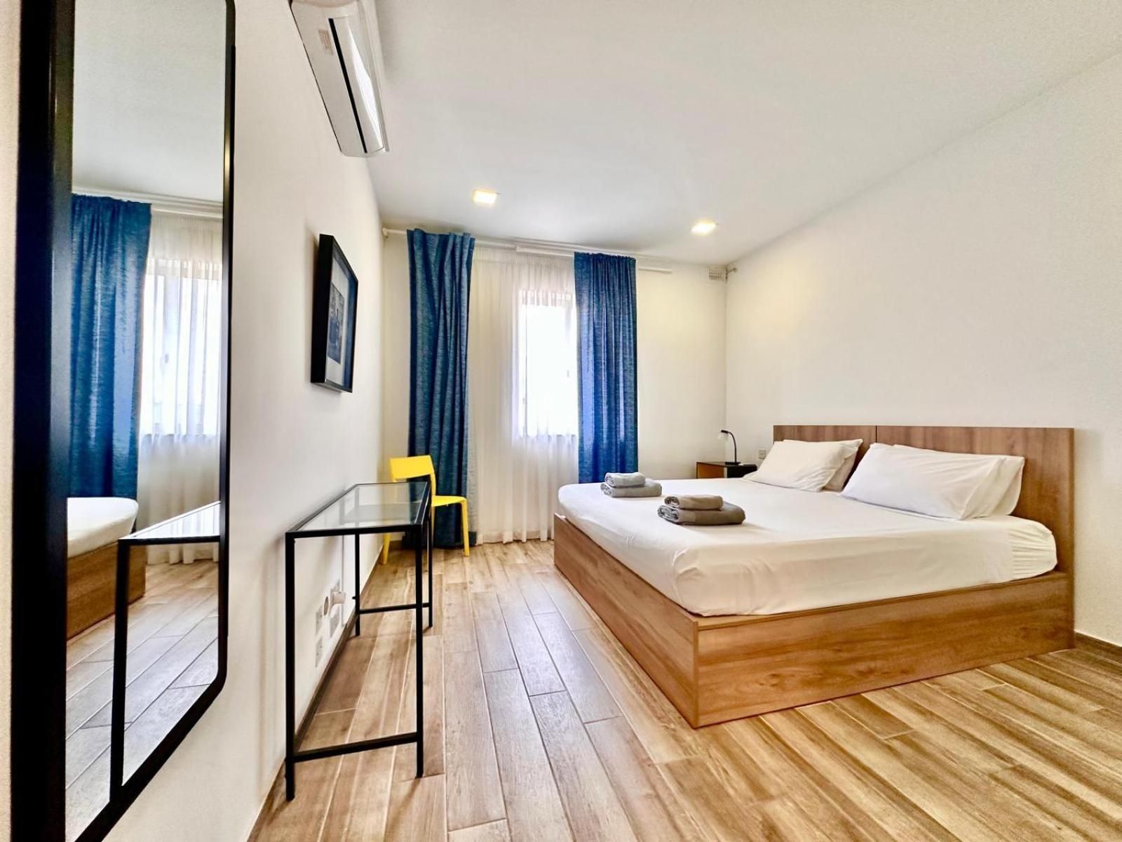 One-Bedroom Apartment with Balcony