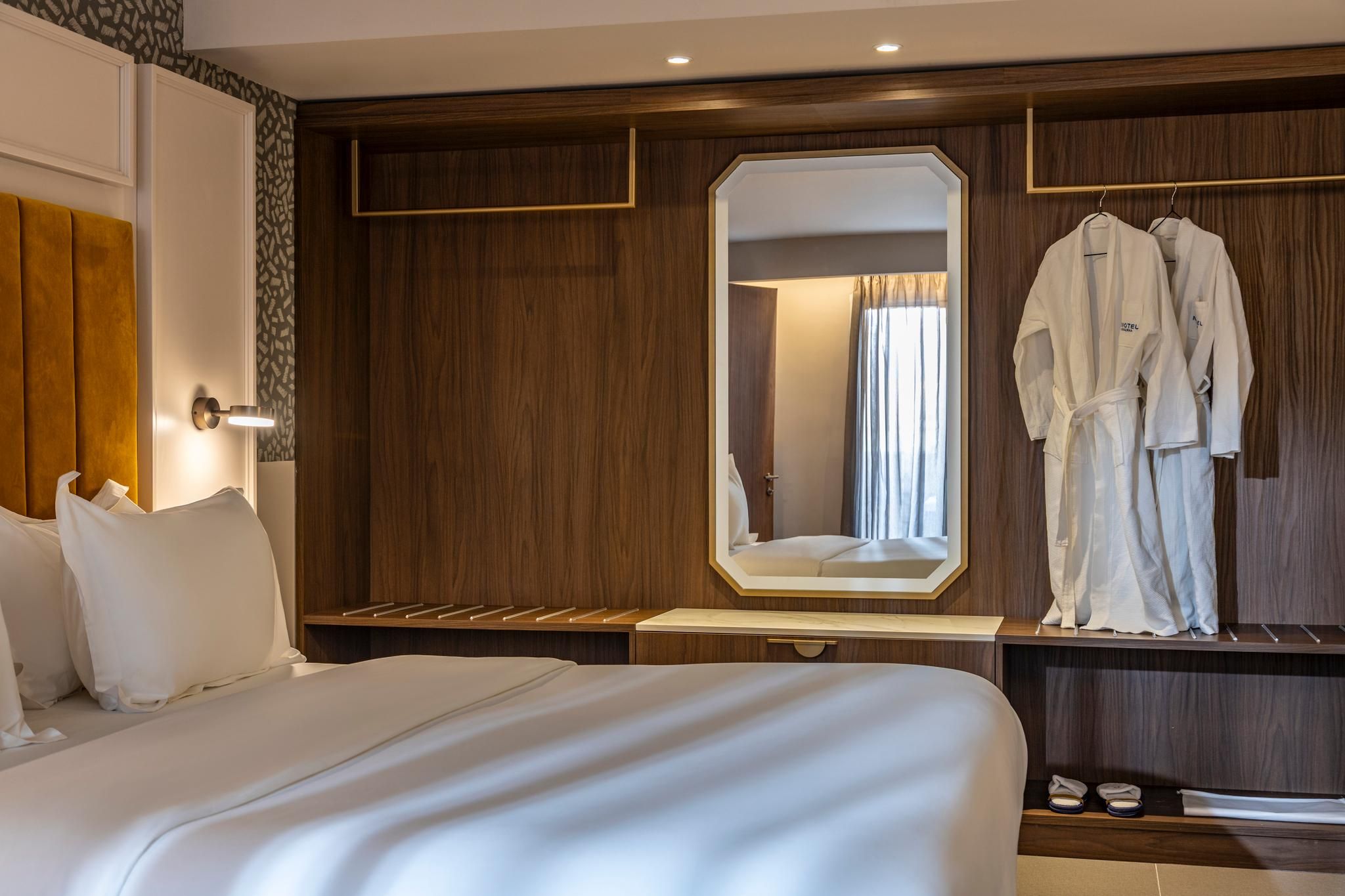 Suite Room with Double Bed and Sofa Bed