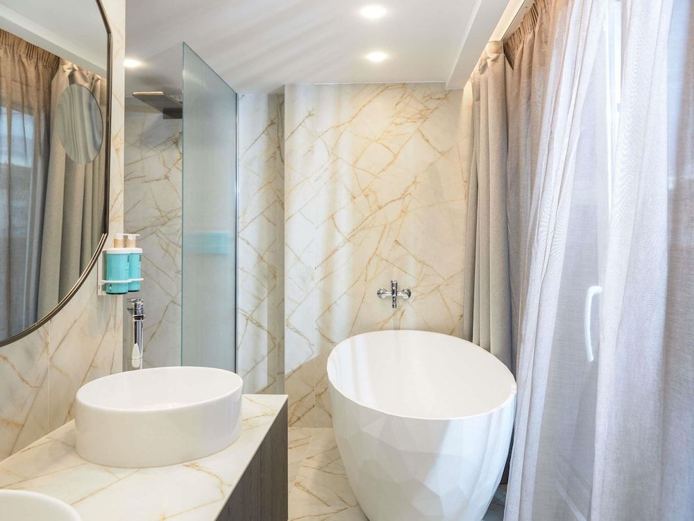 Novotel Malta Sliema Suite, Two Balconies 9