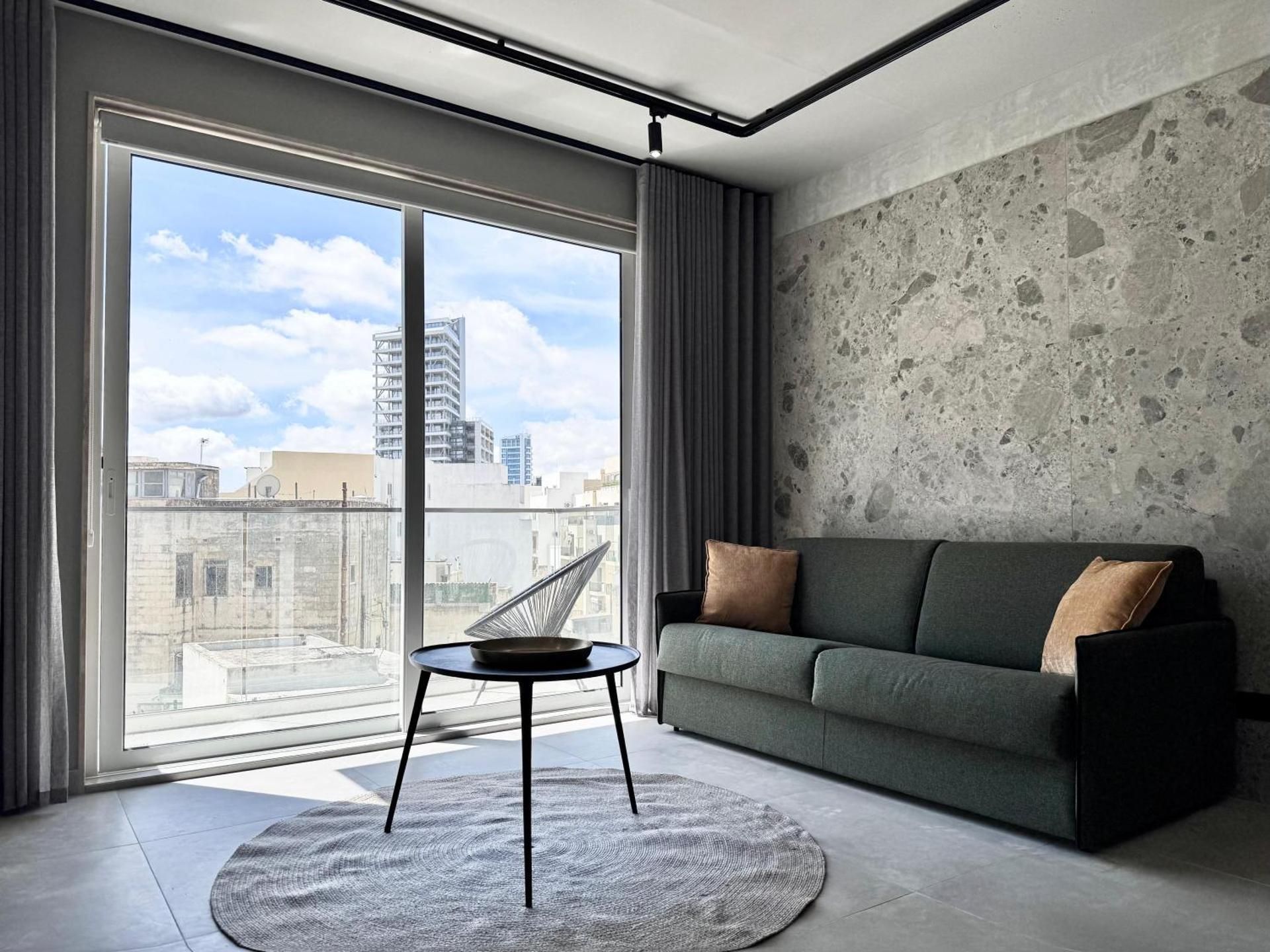 One-Bedroom Apartment