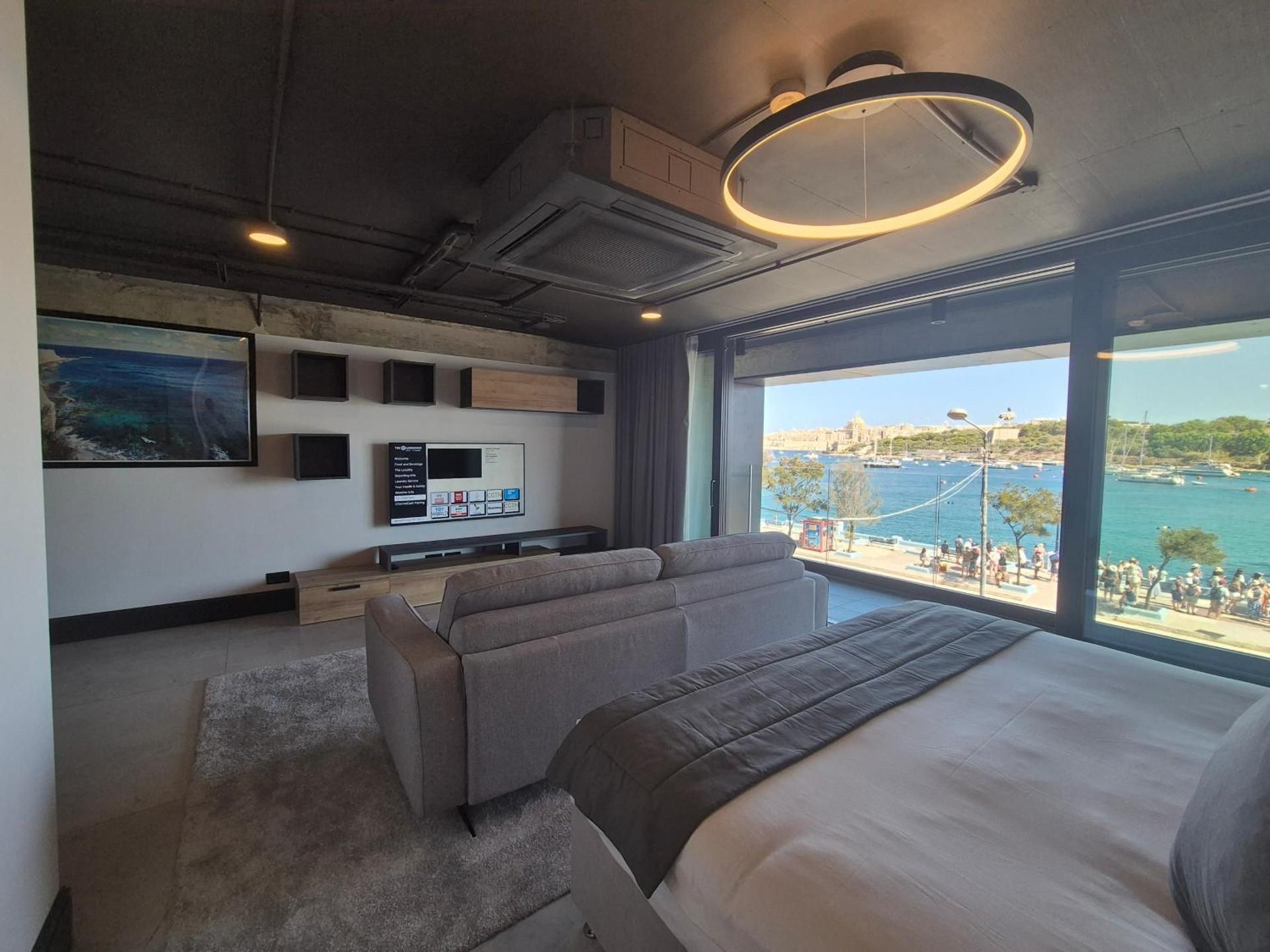Studio with Sea View