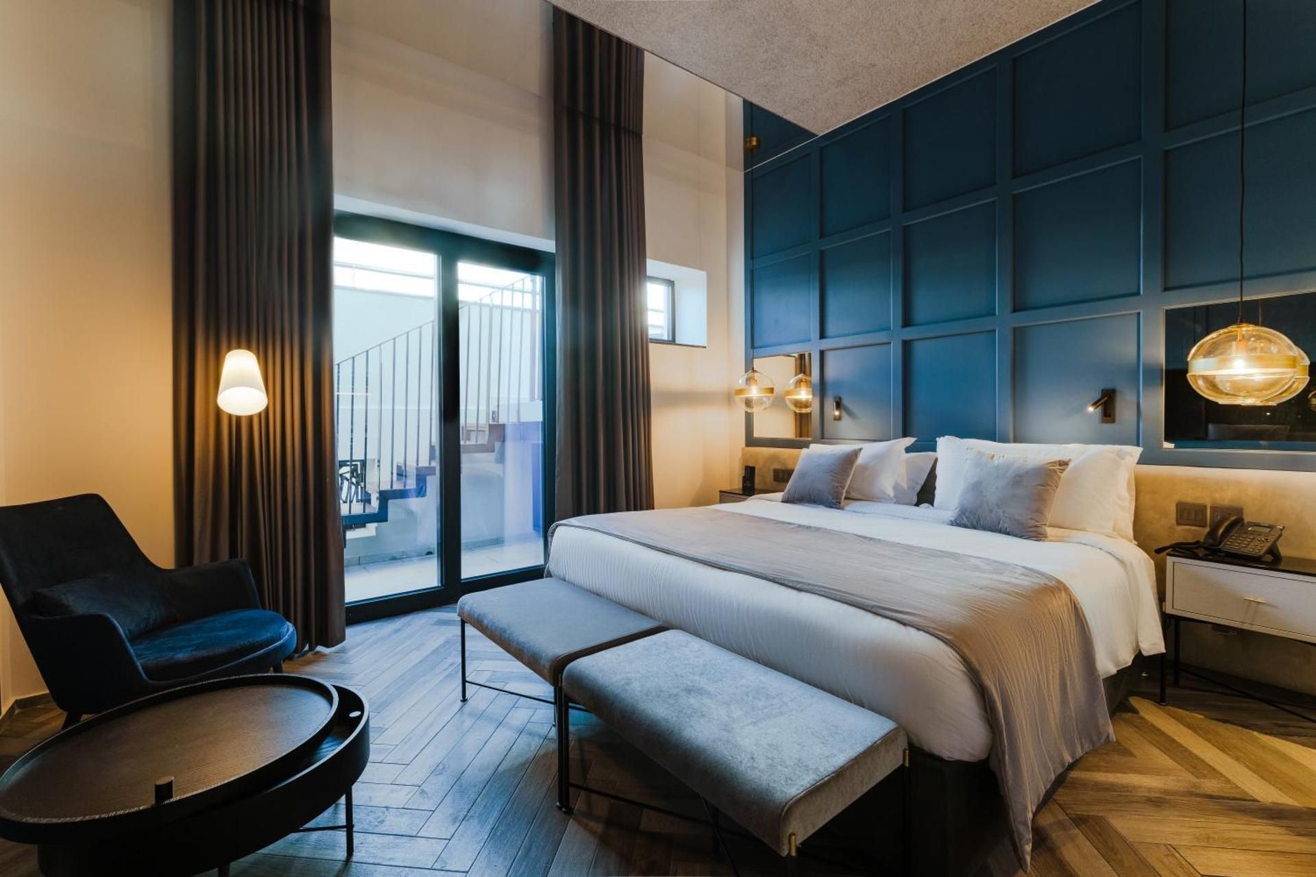 The Embassy Valletta Hotel Superior Suite with Sea View and Hot Tub