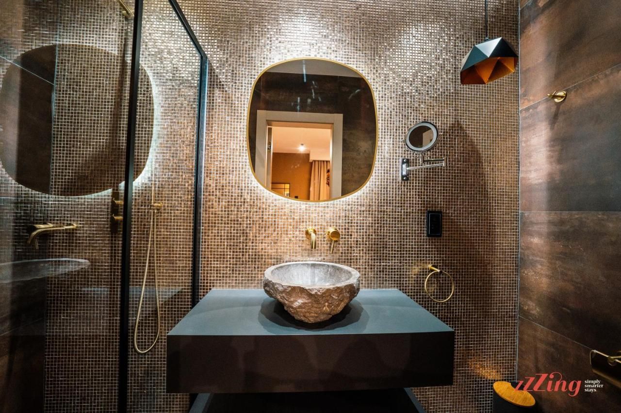 Avalon Boutique Deluxe Double or Twin 2