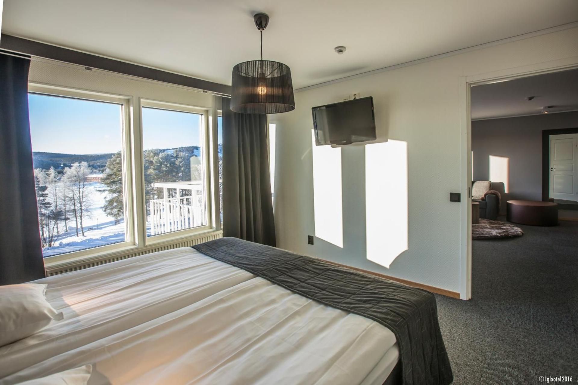 Large Suite with Balcony