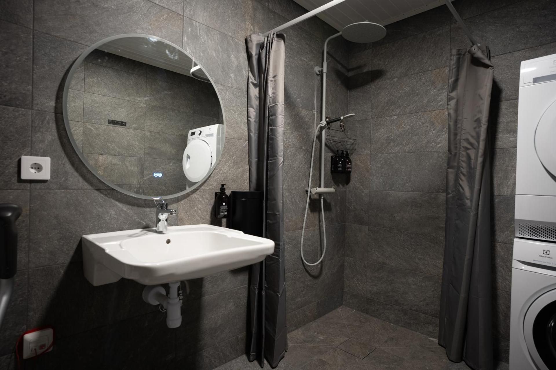 Single Room - Disability Access