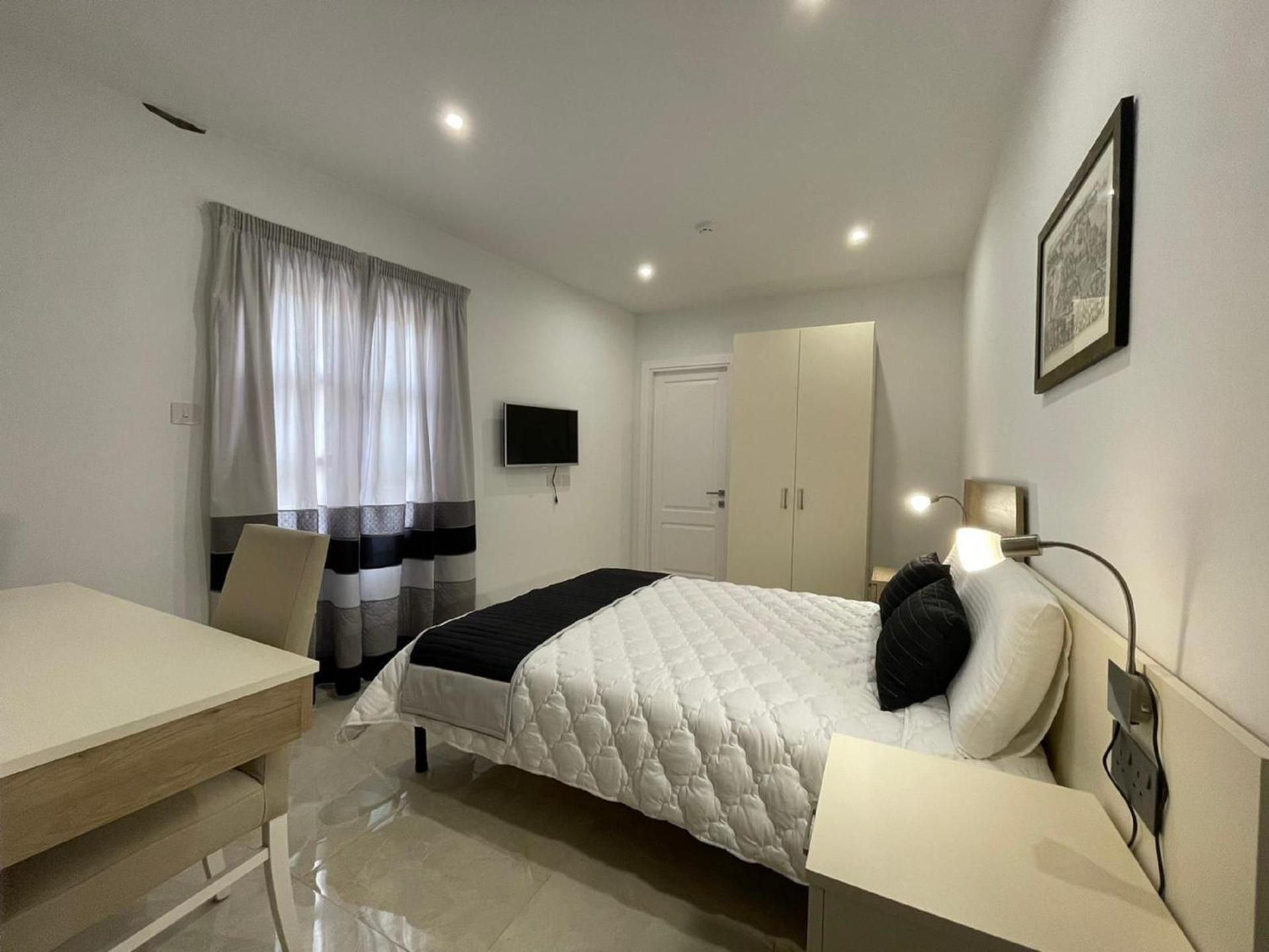 Double Room with Balcony and Side Sea View