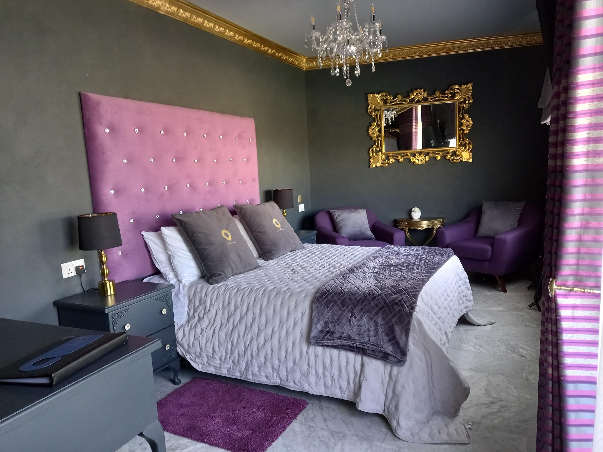 Julina Boutique Living Terrace View Double Room