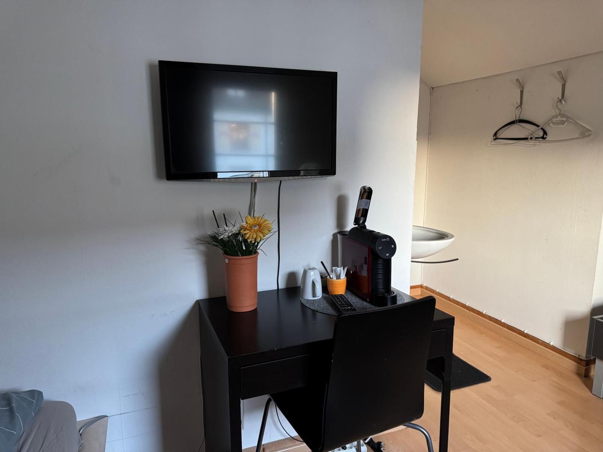 Twin Room with Shared Bathroom