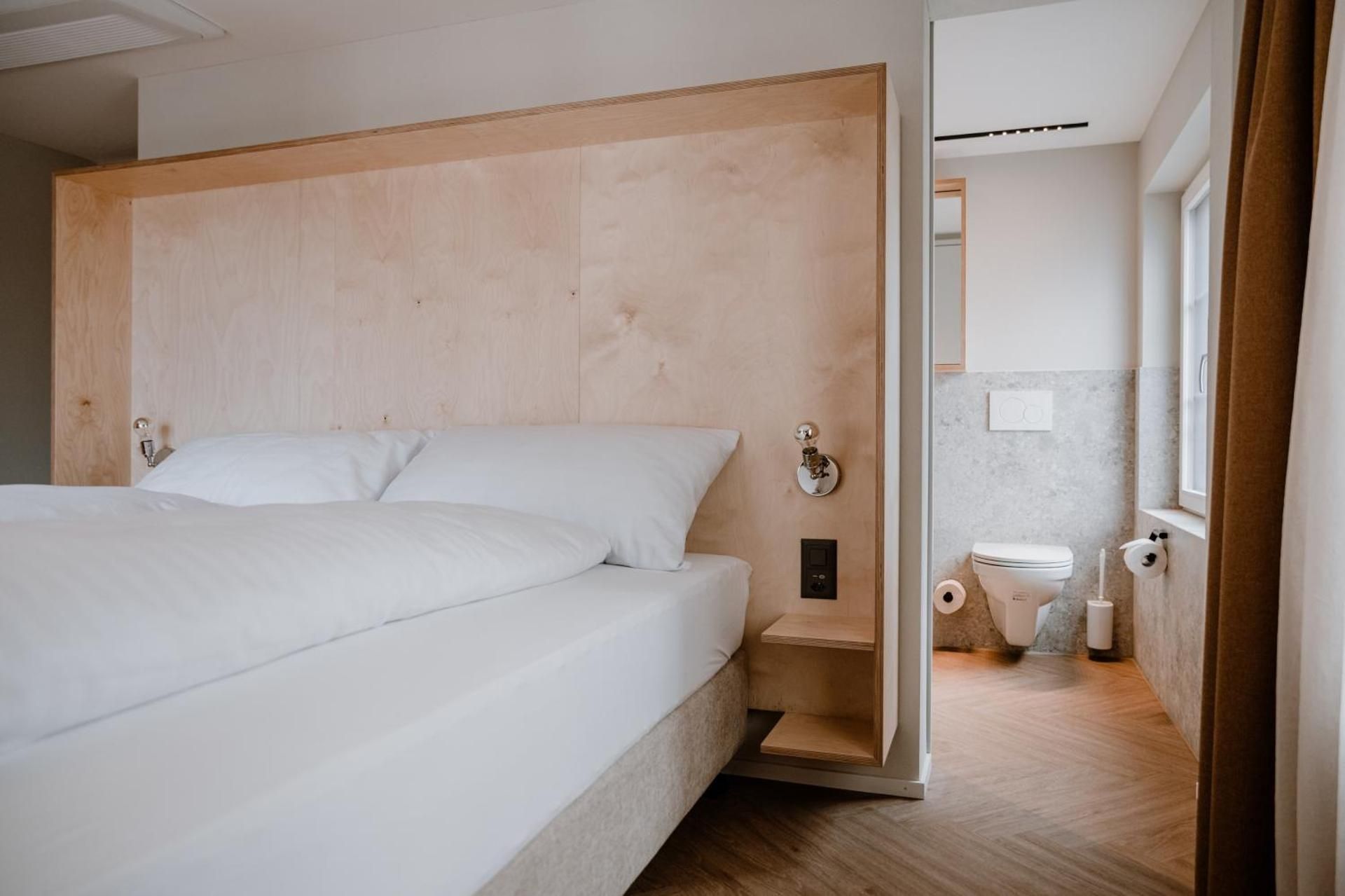 Double or Twin Room Standard