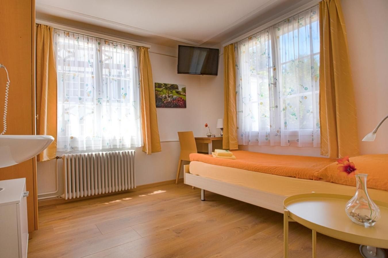 Single with Shared Bathroom