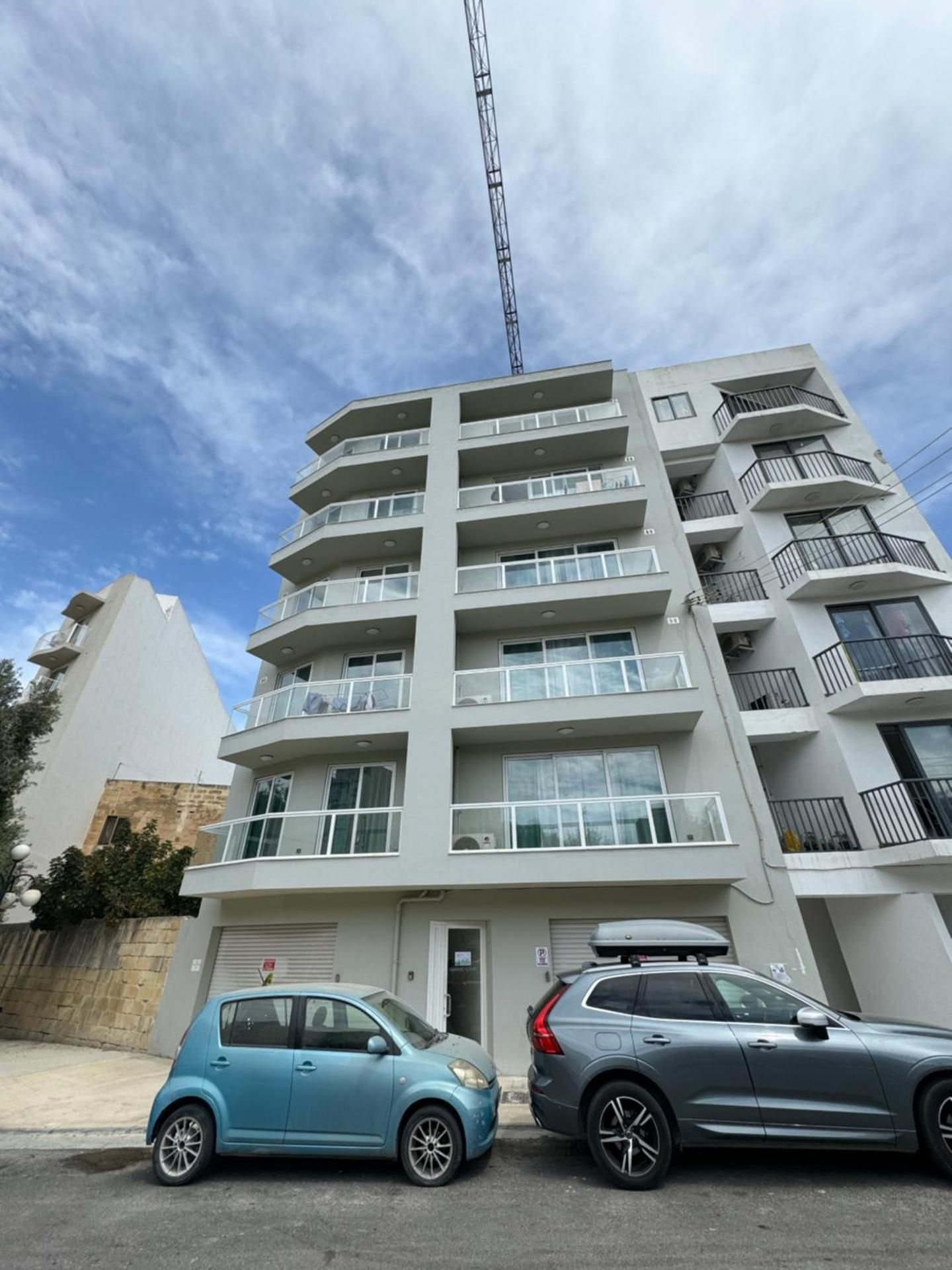 Msida Central Suites - EMMNIC Court