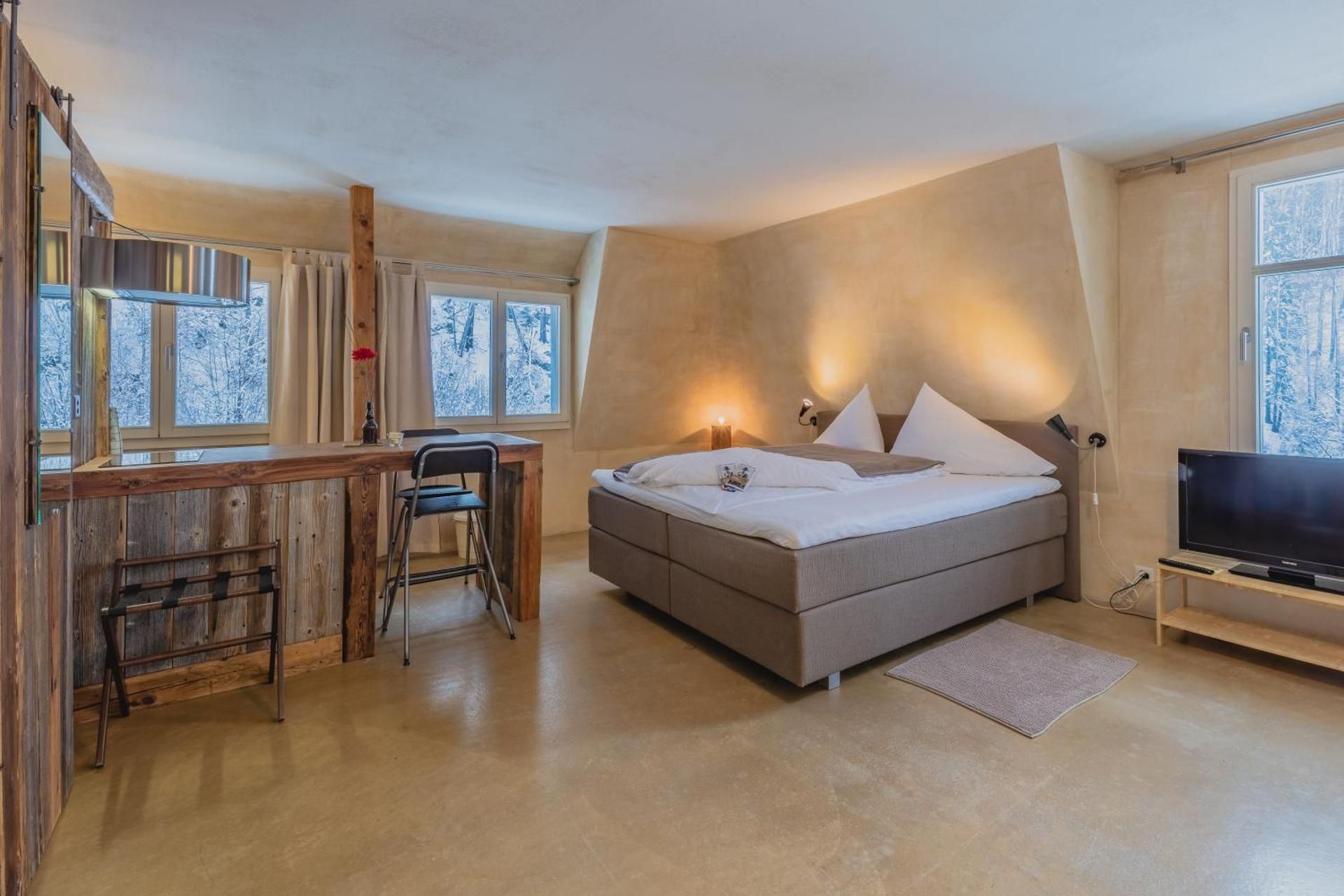DELUXE APARTMENT
