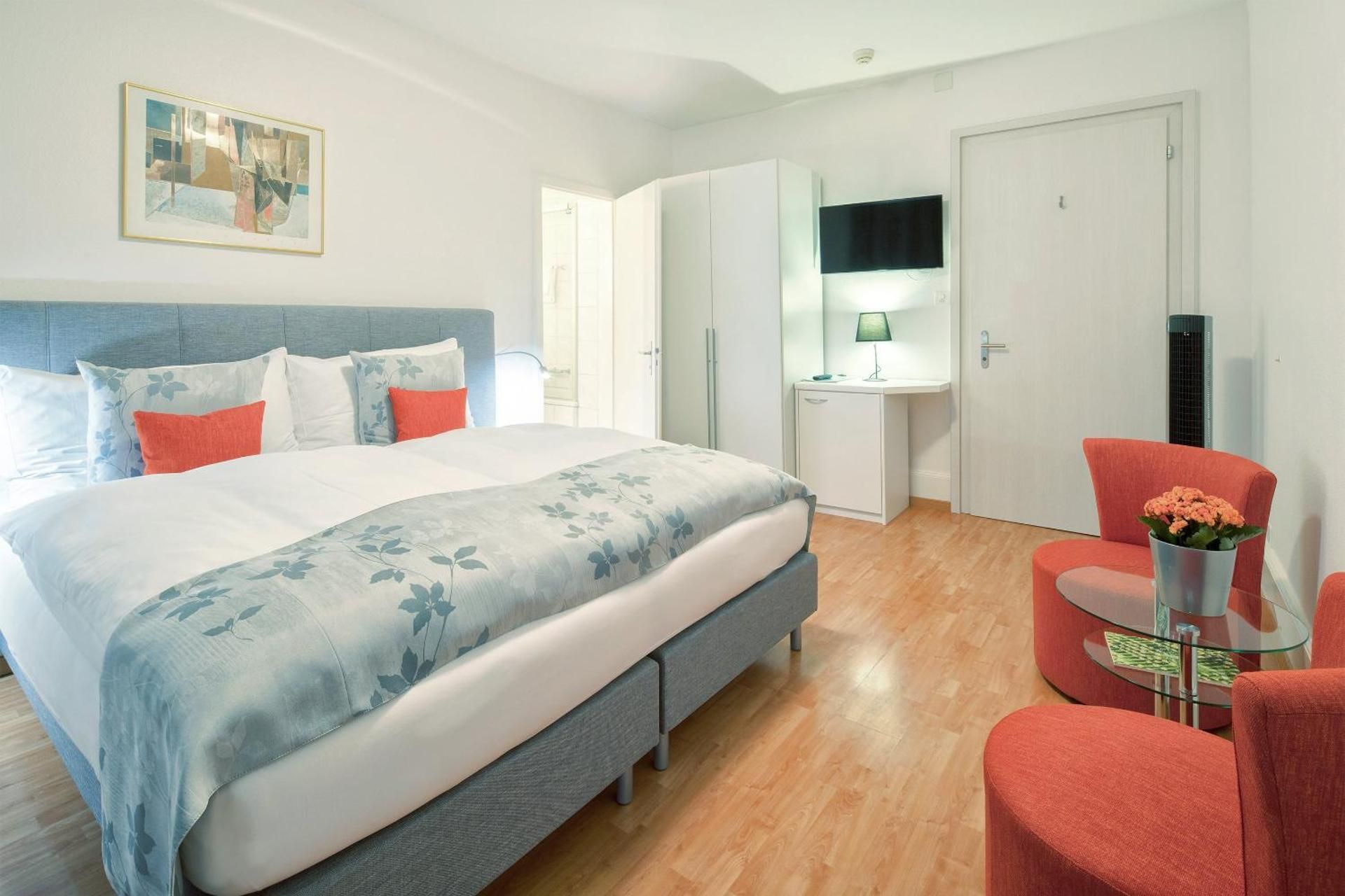 Superior Double Room with Balcony and Lake View