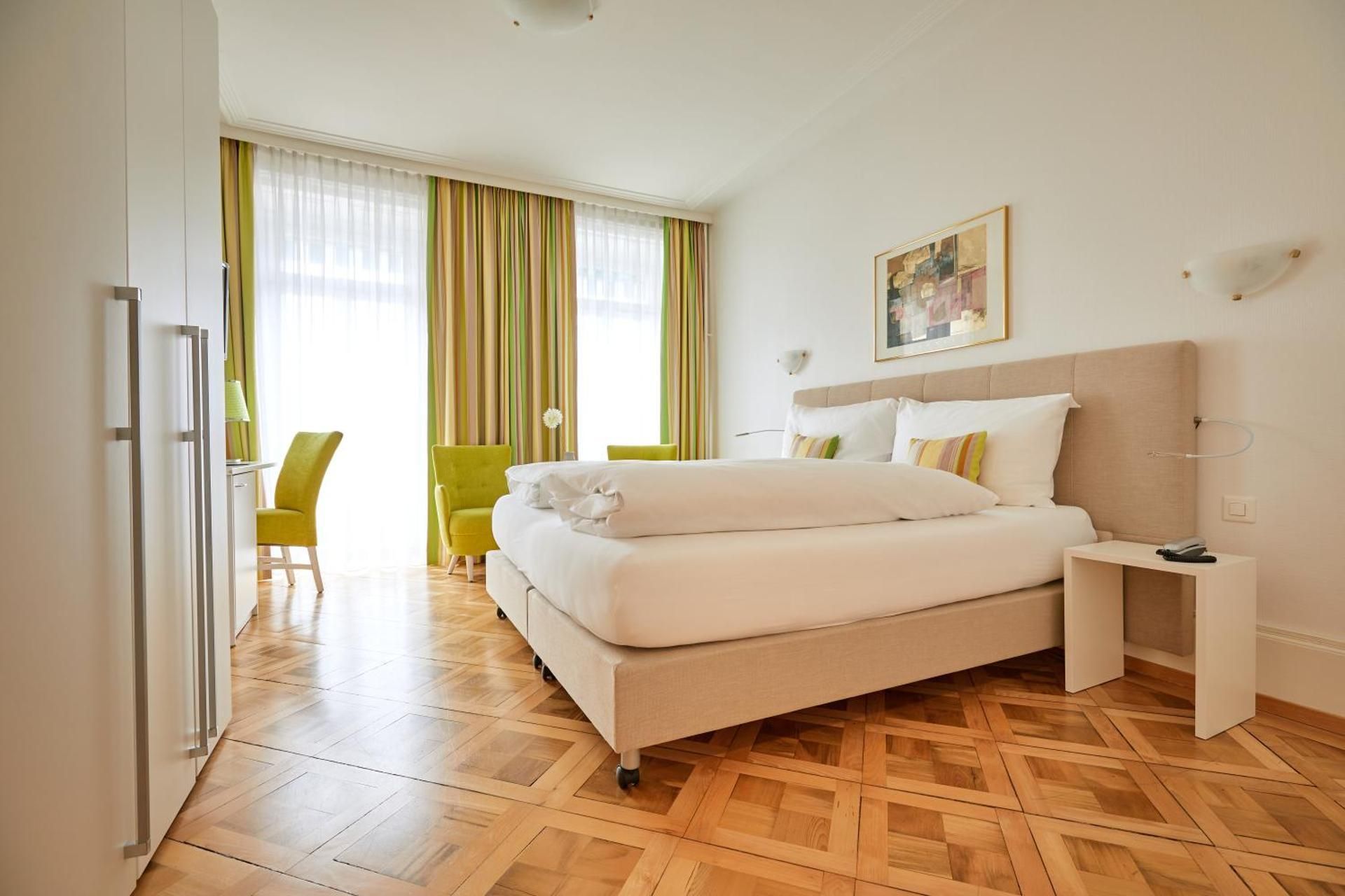 Superior Double Room with Balcony and Lake View