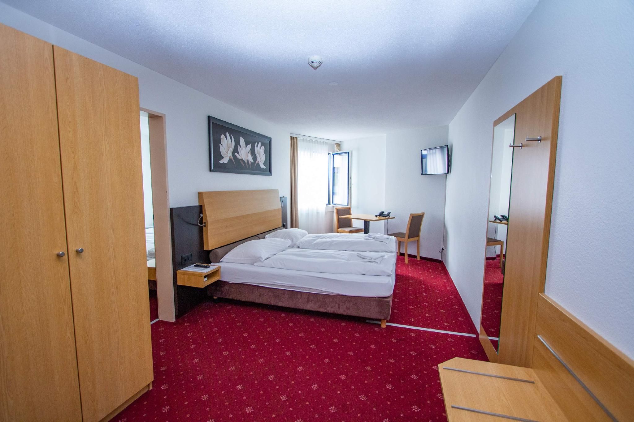 Familienzimmer, Family Room