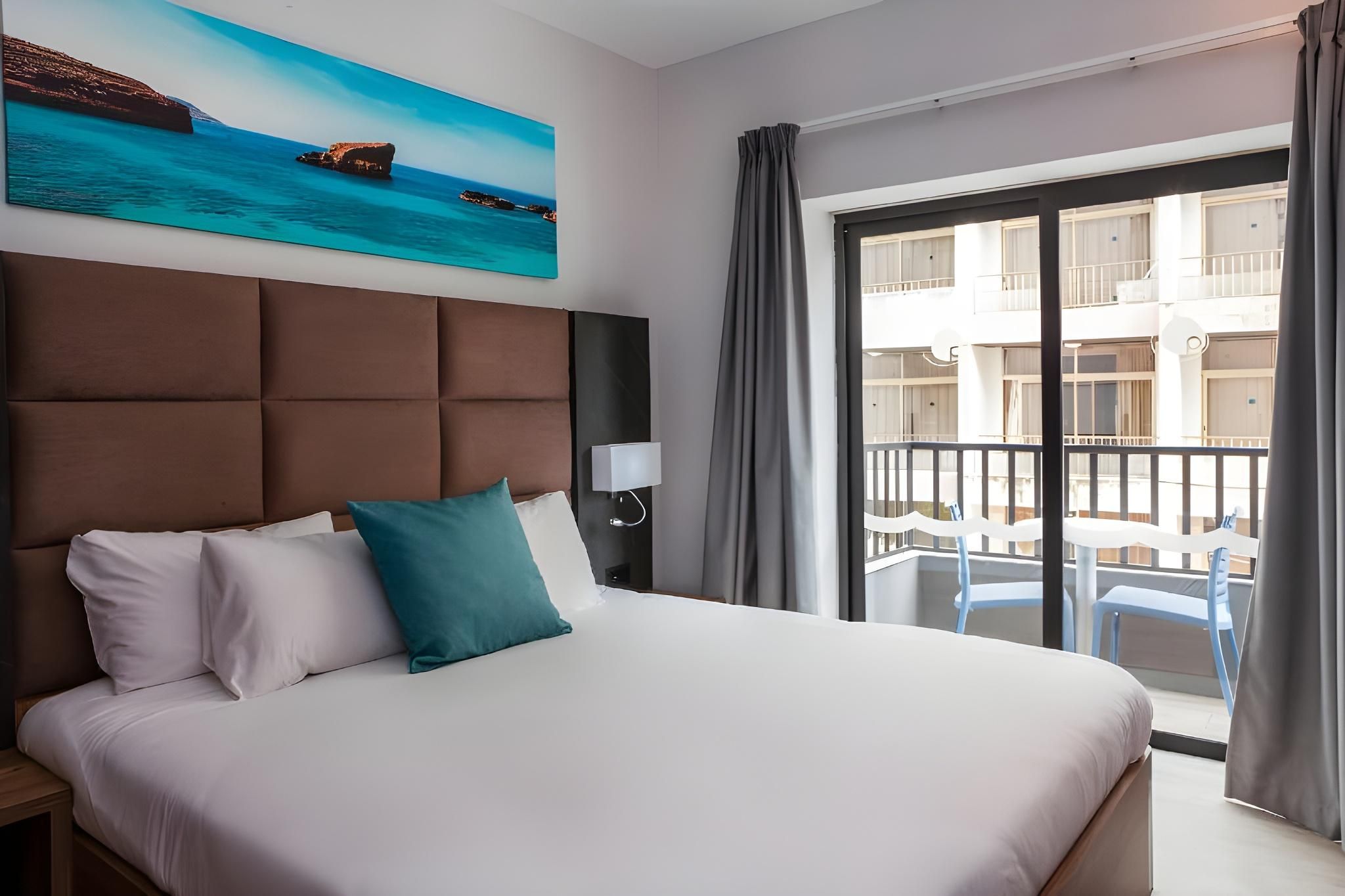 Double or Twin Room with Balcony