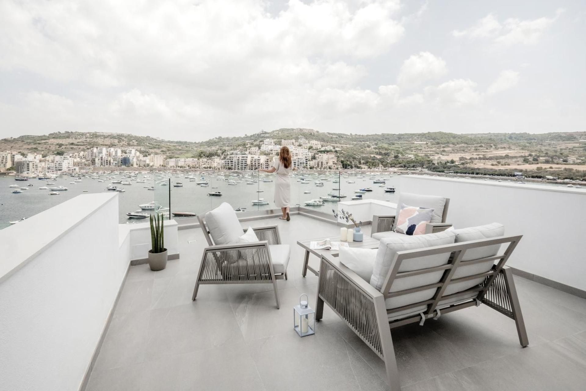 Penthouse Apartment