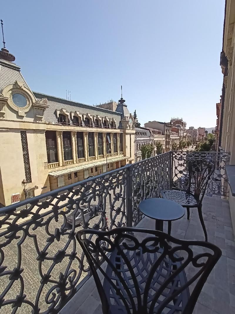 Deluxe King with Balcony