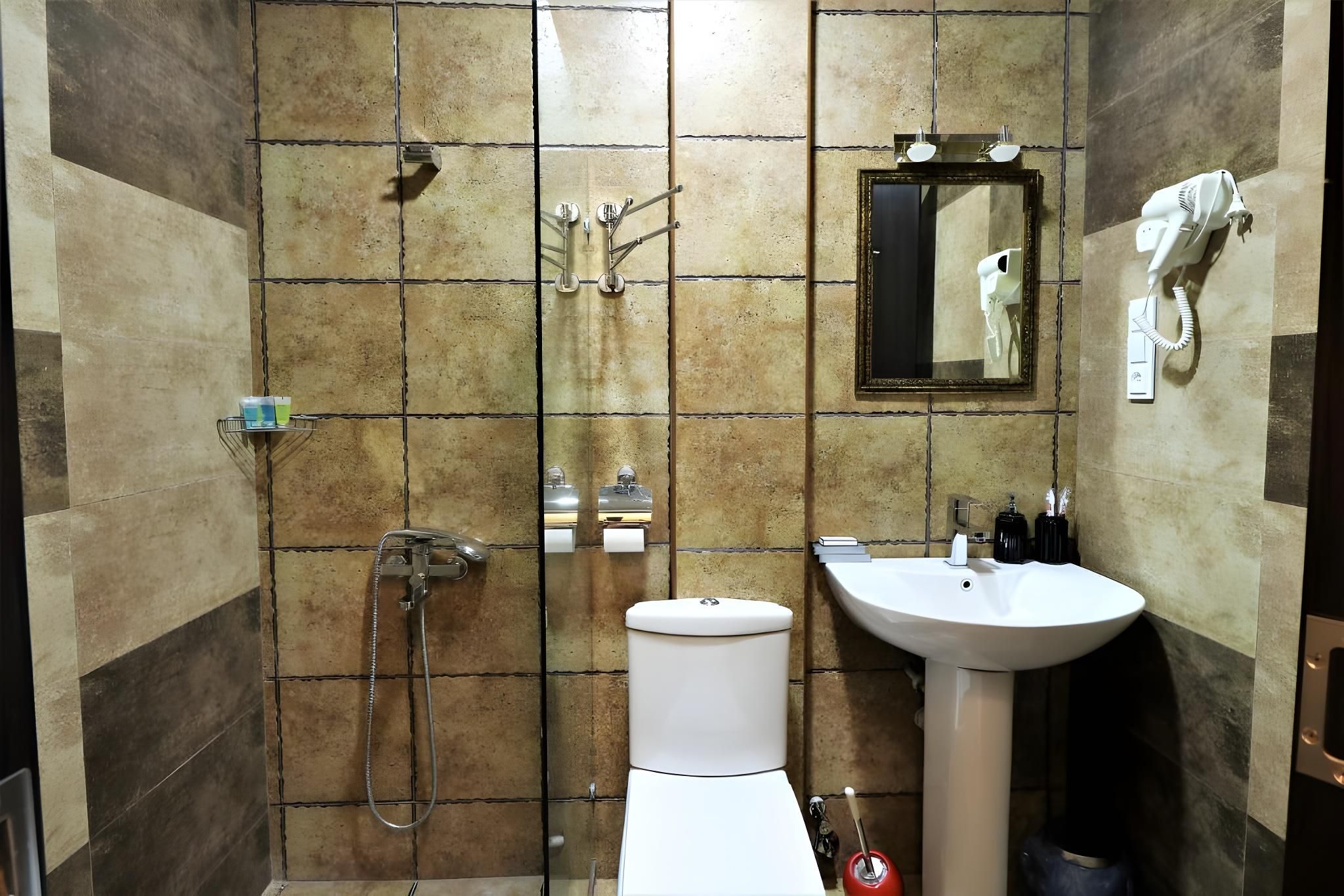Large Suite