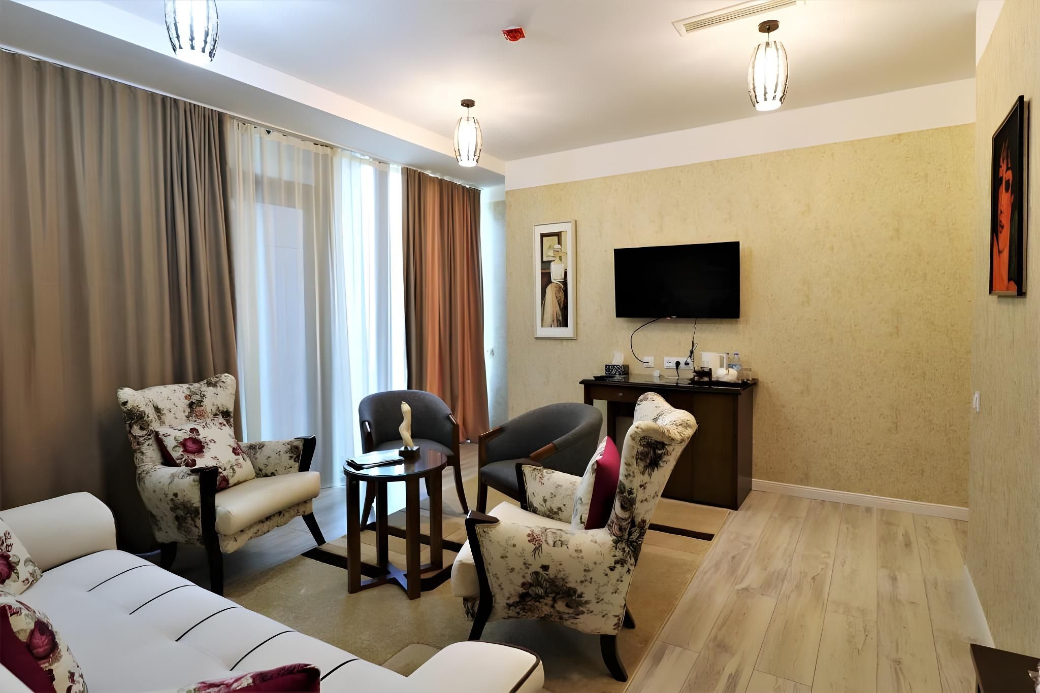 Large Suite