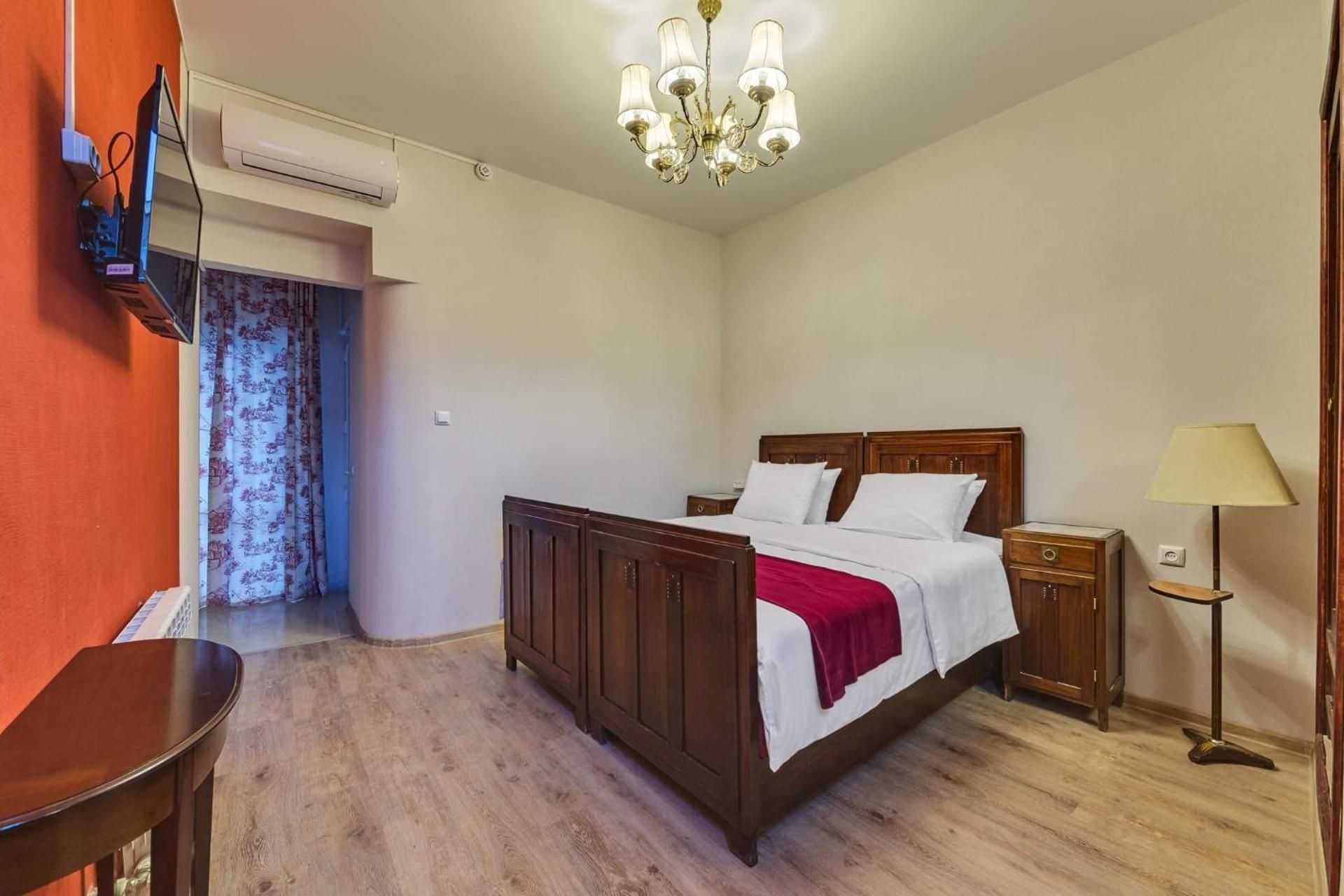 Deluxe Double or Twin Room with Balcony