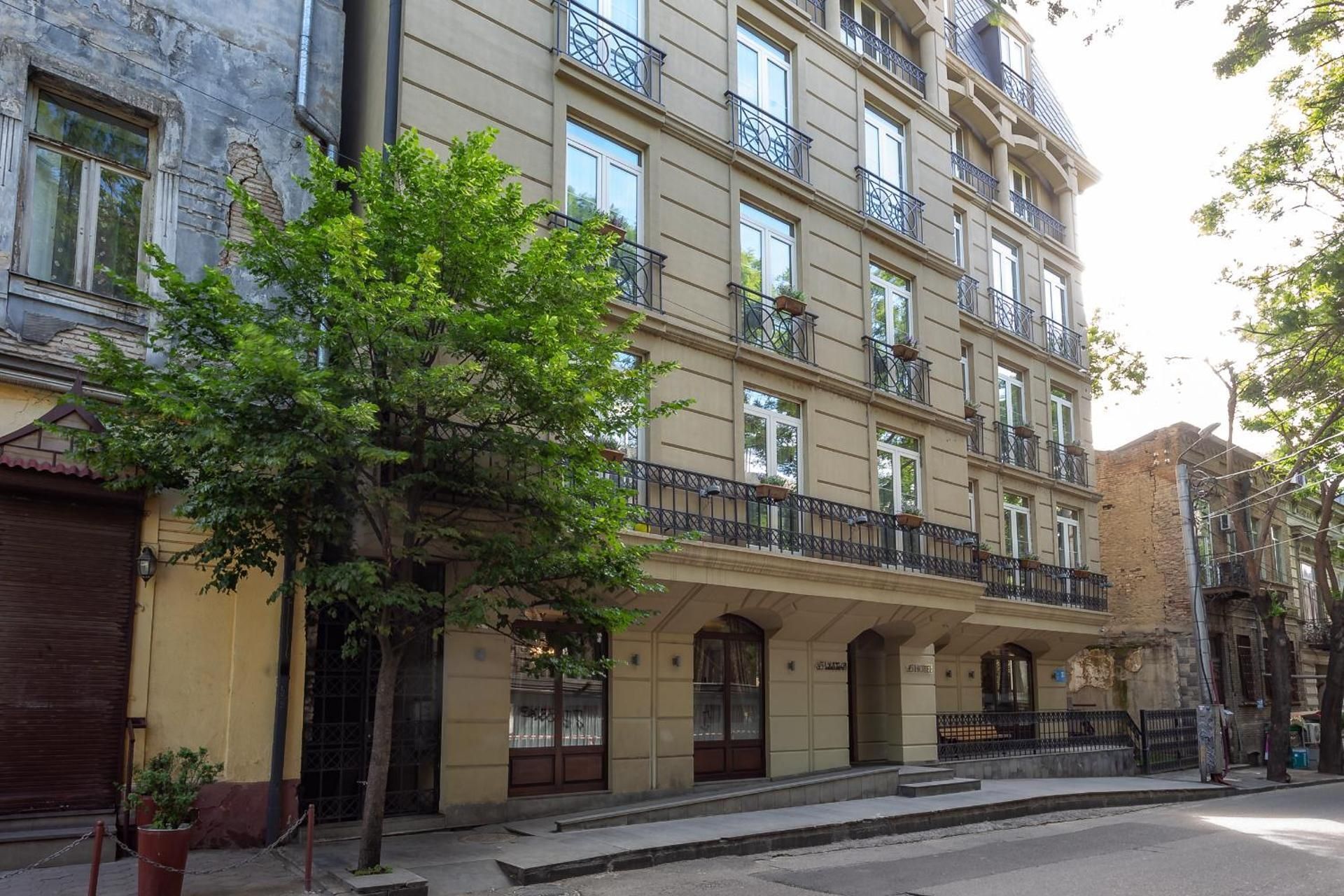 Opera Tbilisi Old Art Boutique Hotel