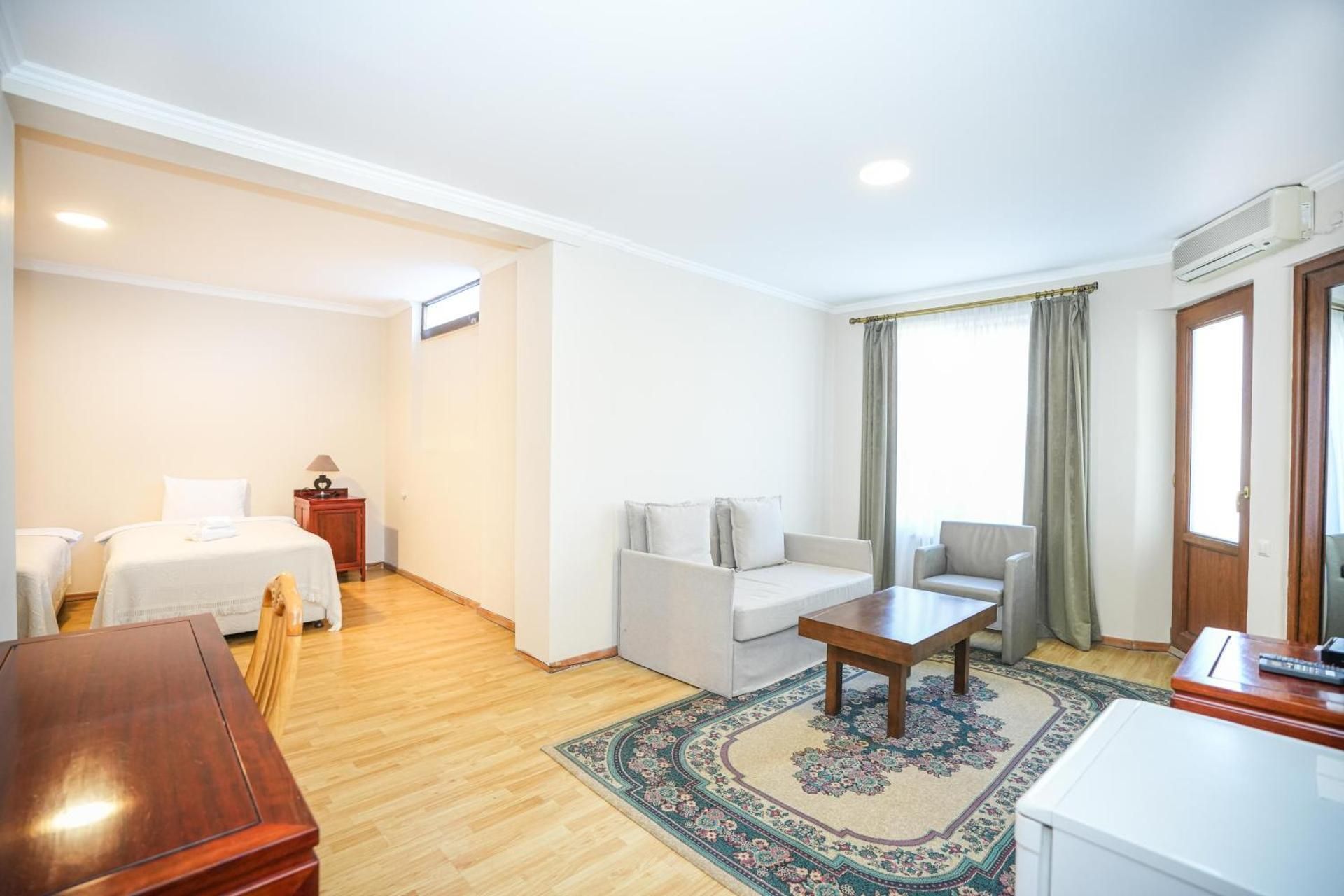 Standard Twin Room with Sofa