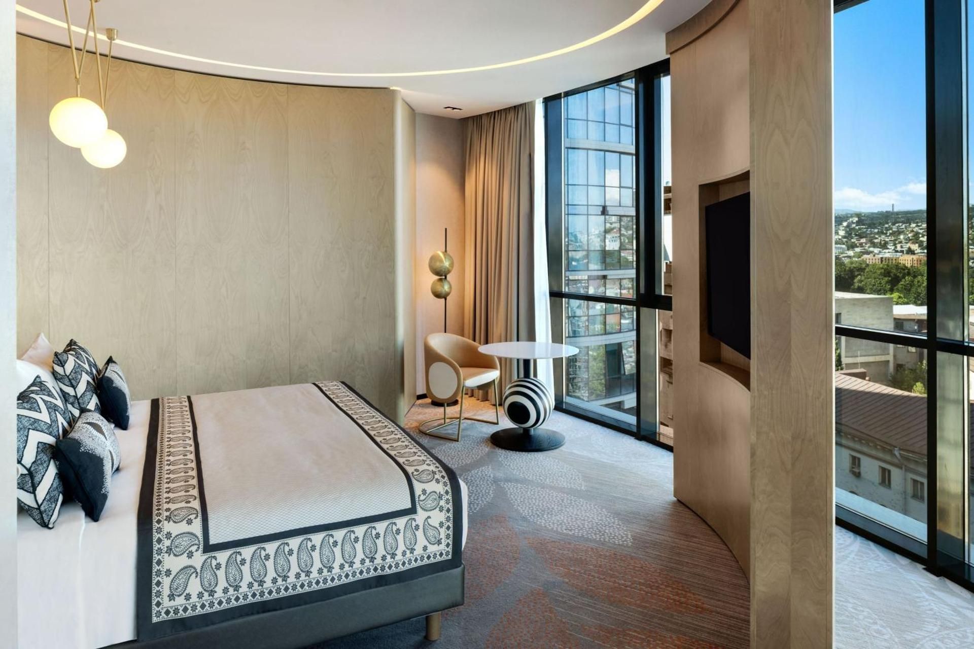 Executive Suite - Executive Lounge Access