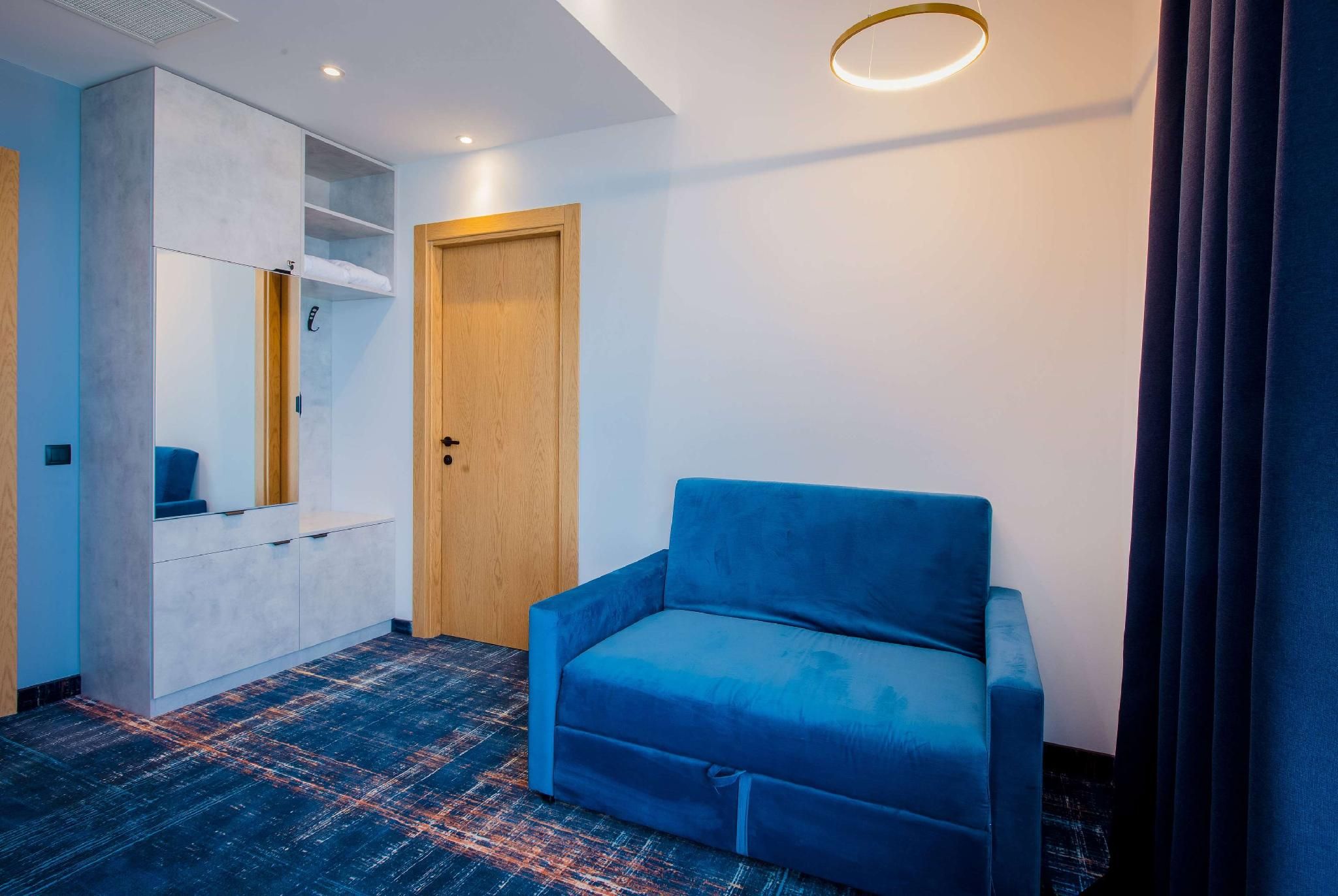 Junior Queen Suite, Forest View