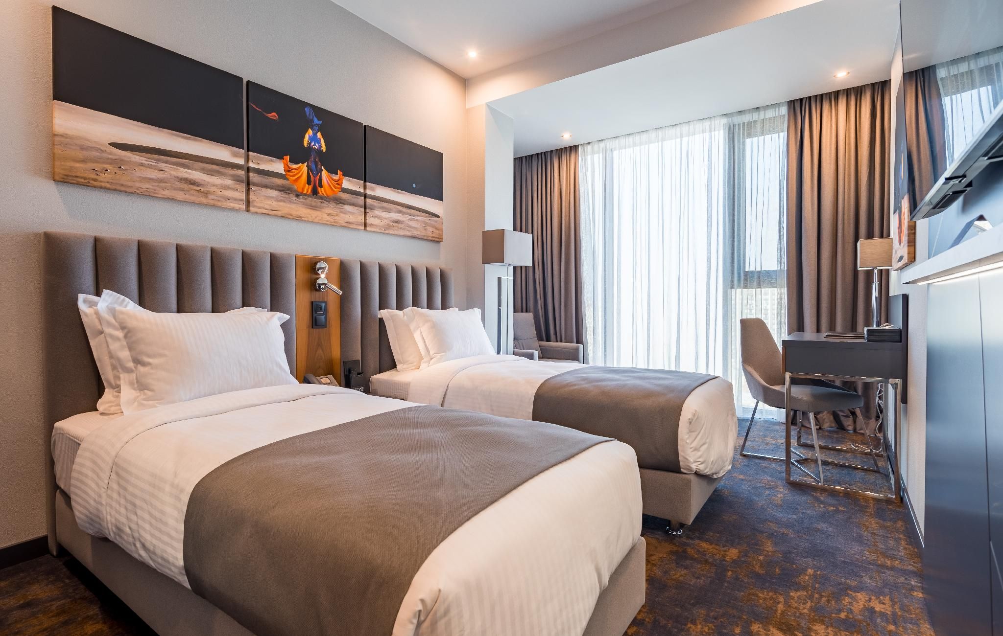 Premium Twin Room - Non-Smoking