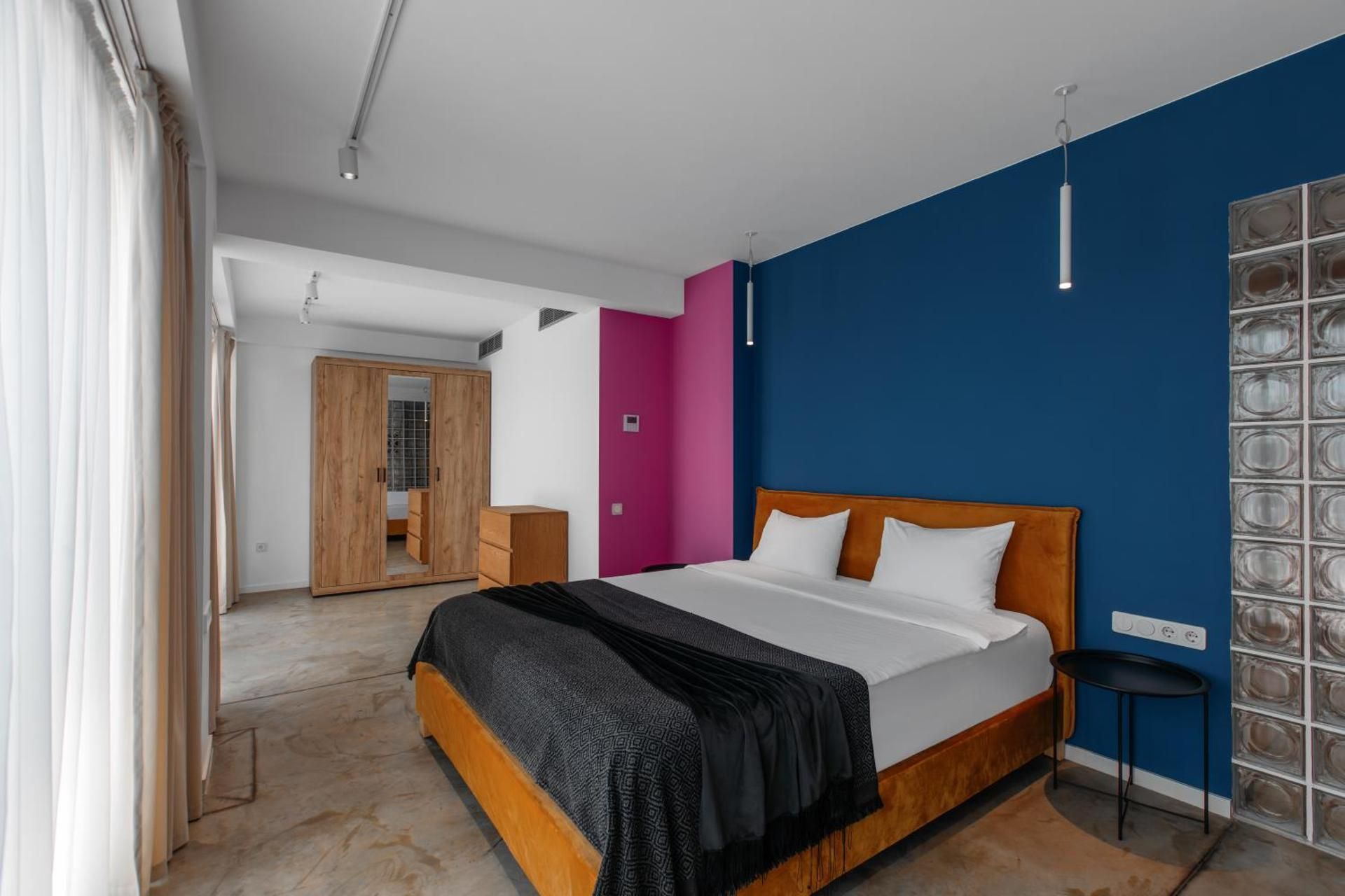 One-Bedroom Apartment with Terrace