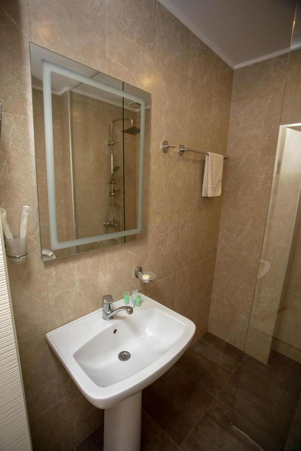 Apartment Natalia Sea Towers Suite with Sea View 3