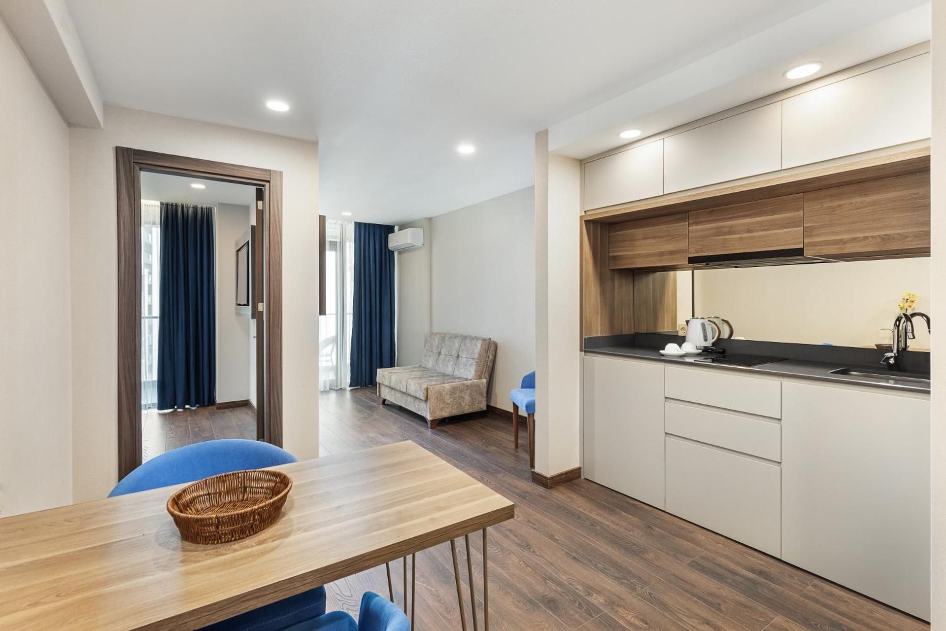One-Bedroom Apartment