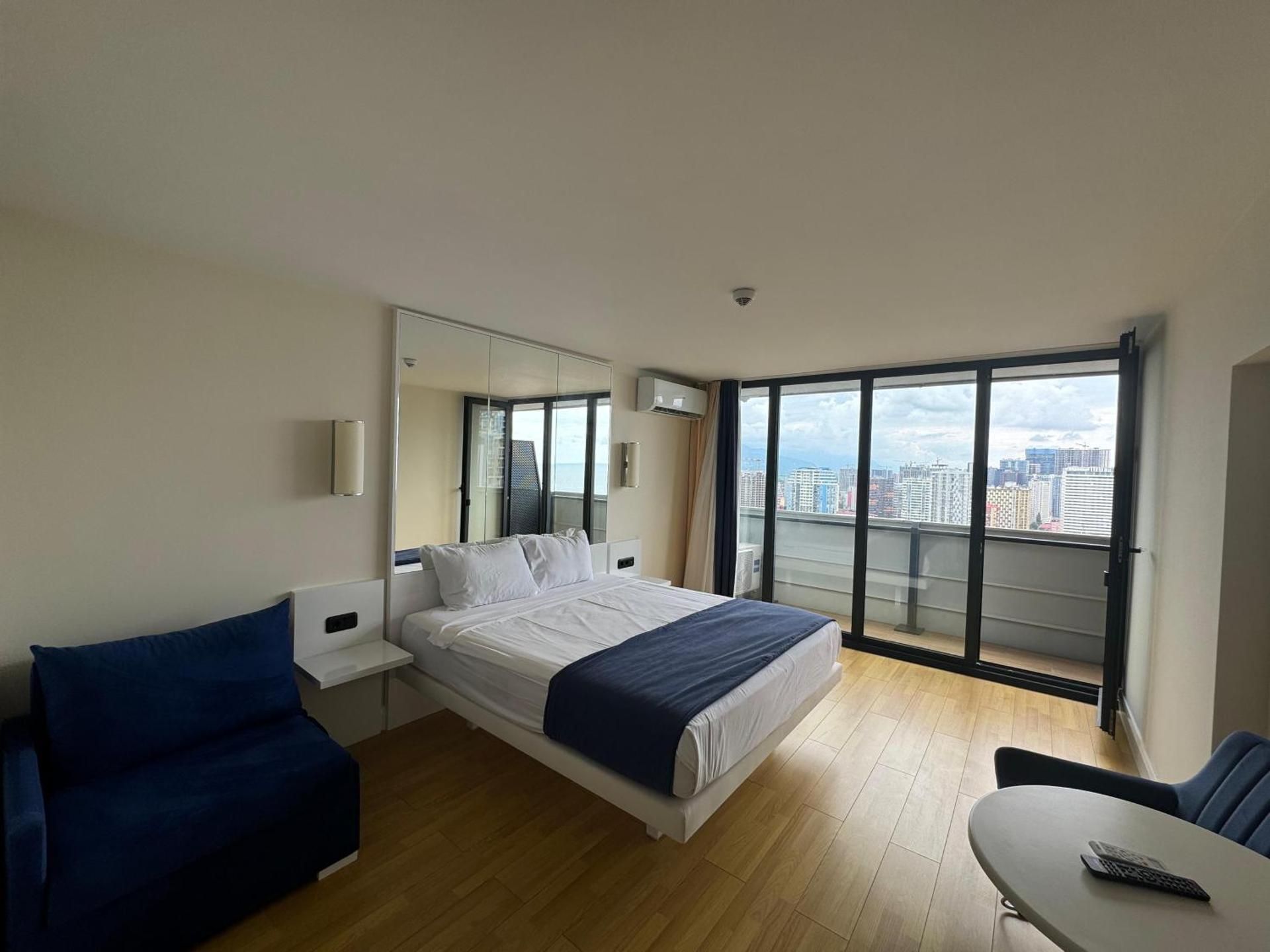 King Suite with Sea View