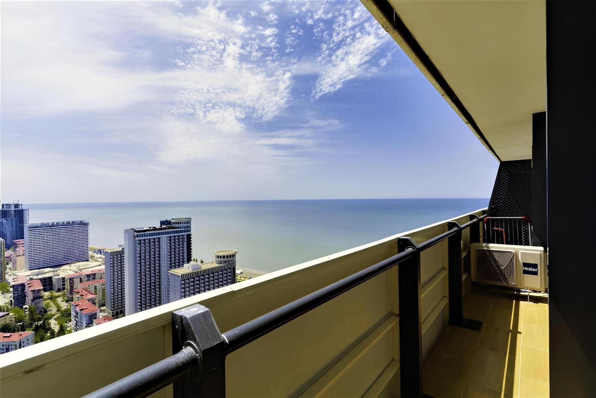 Deluxe Suite with Sea View