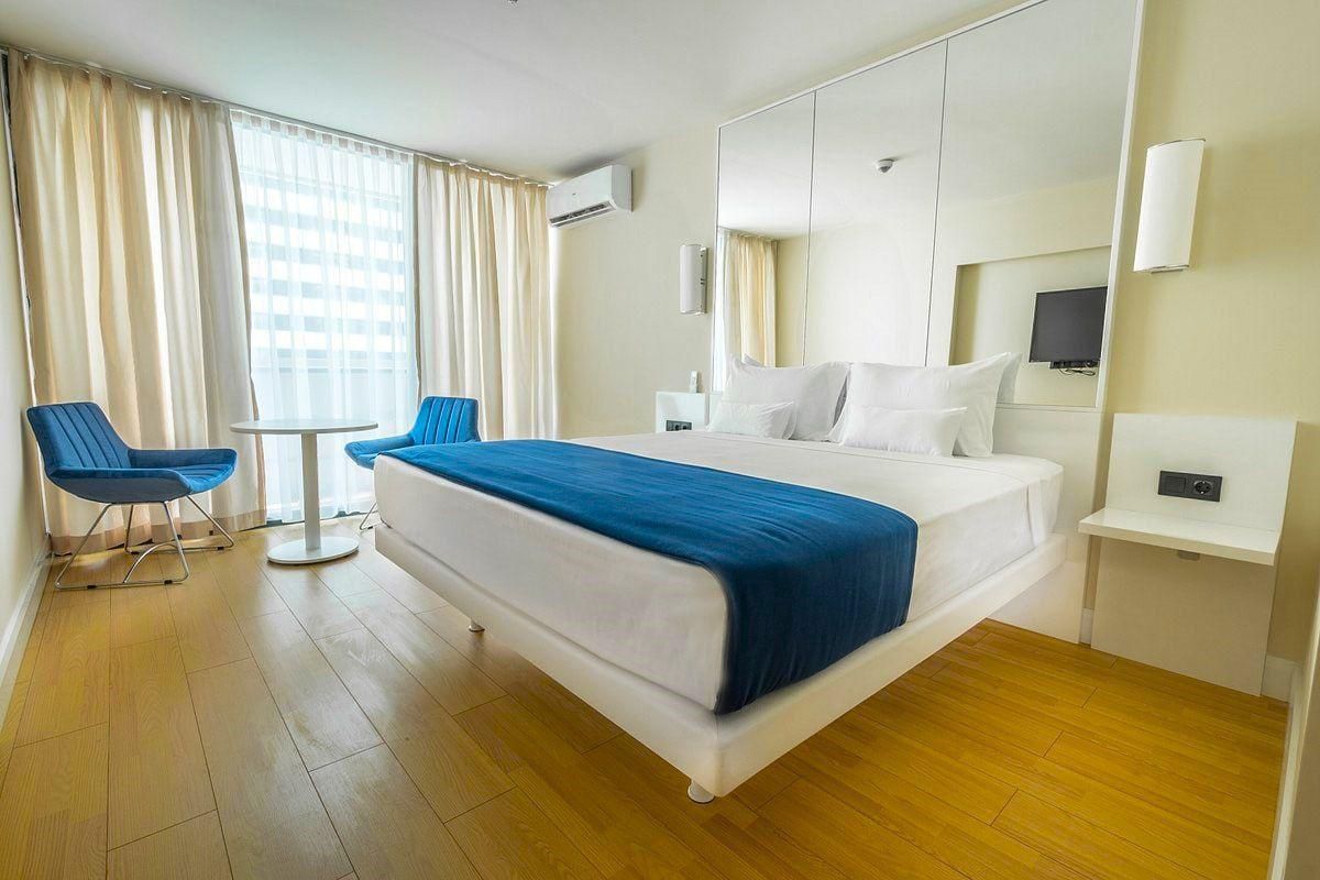 Sea View Suite