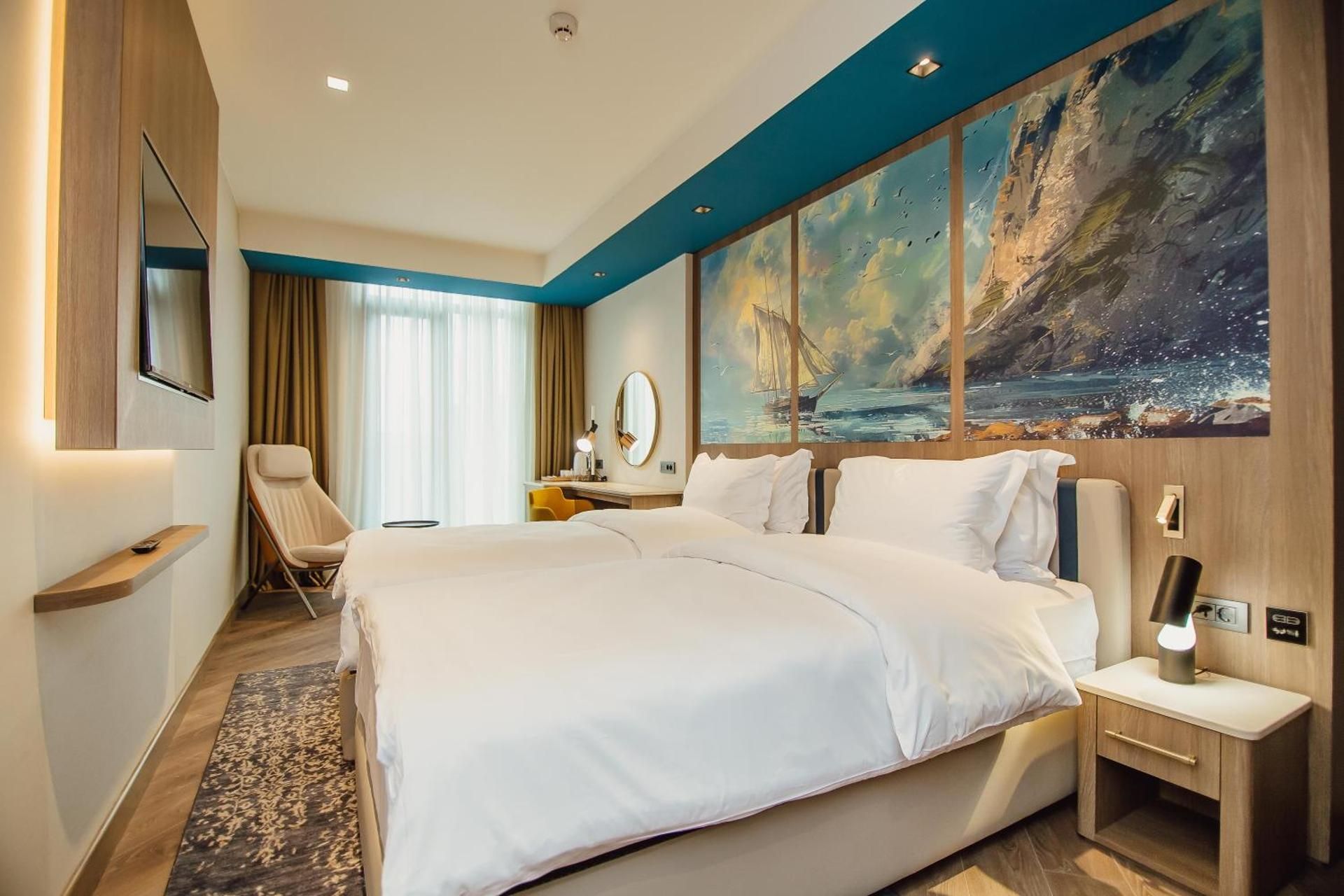 Executive Twin Room, City View