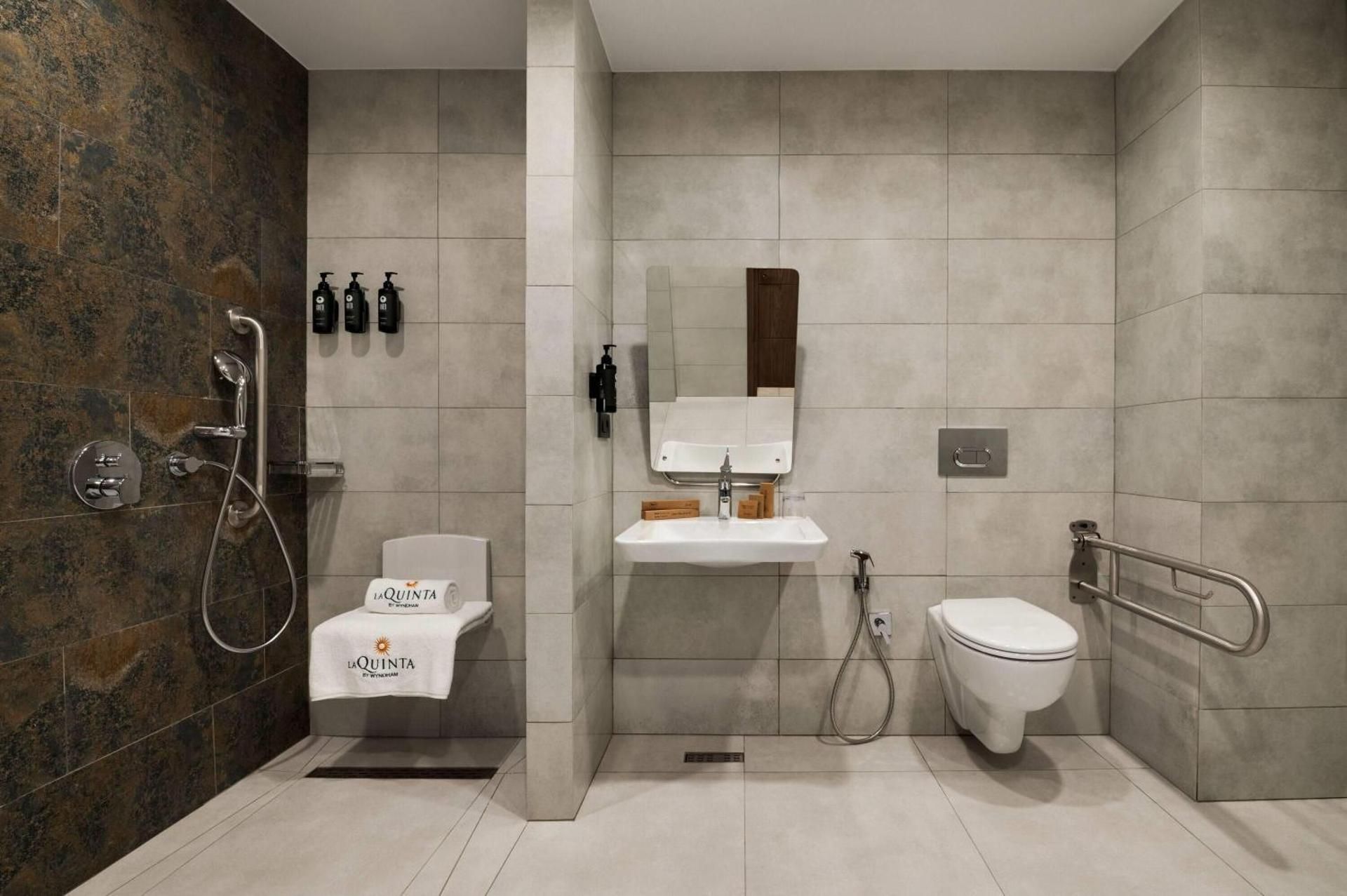 Superior King Room - Accessible