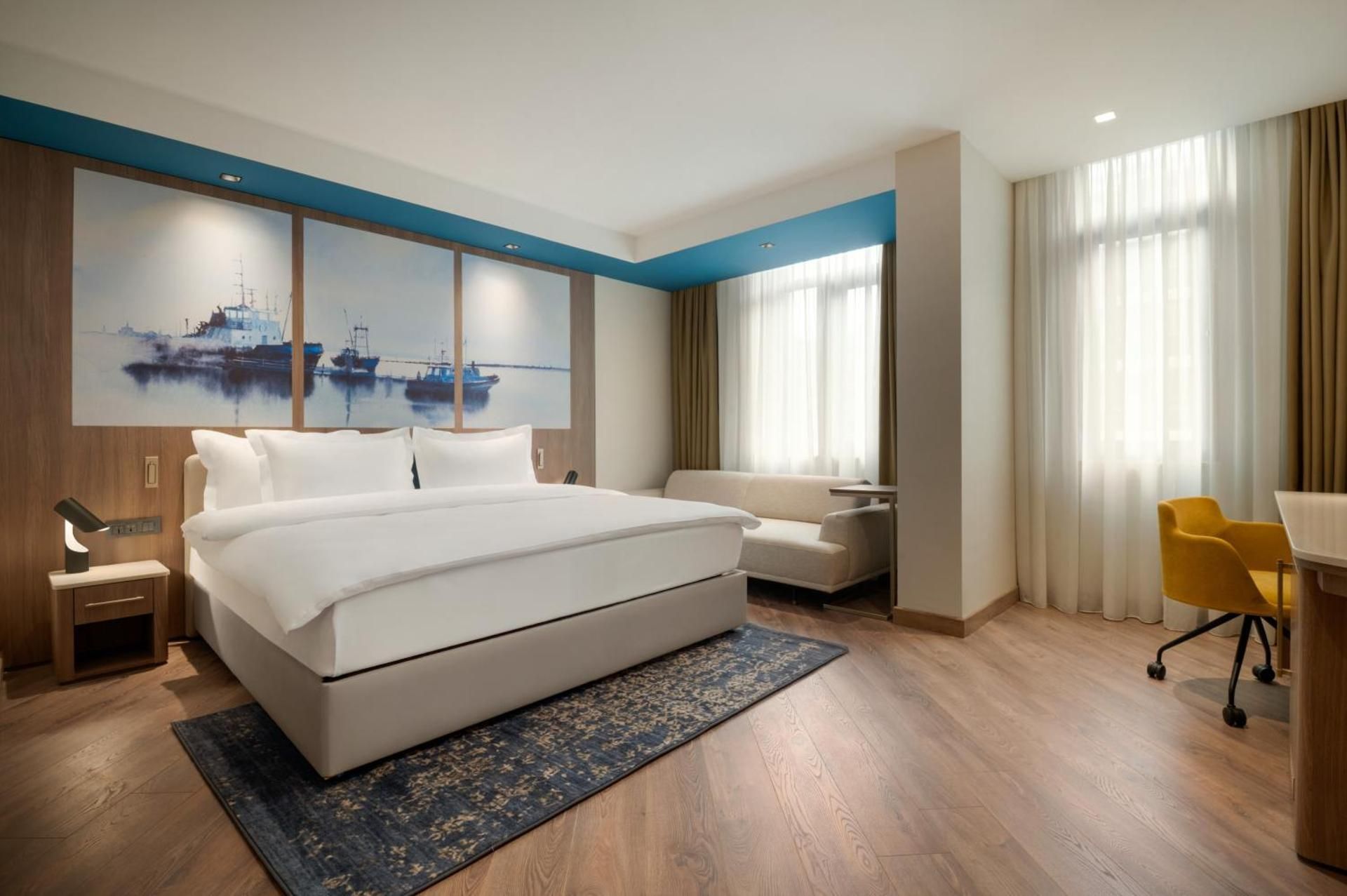 Superior King Room