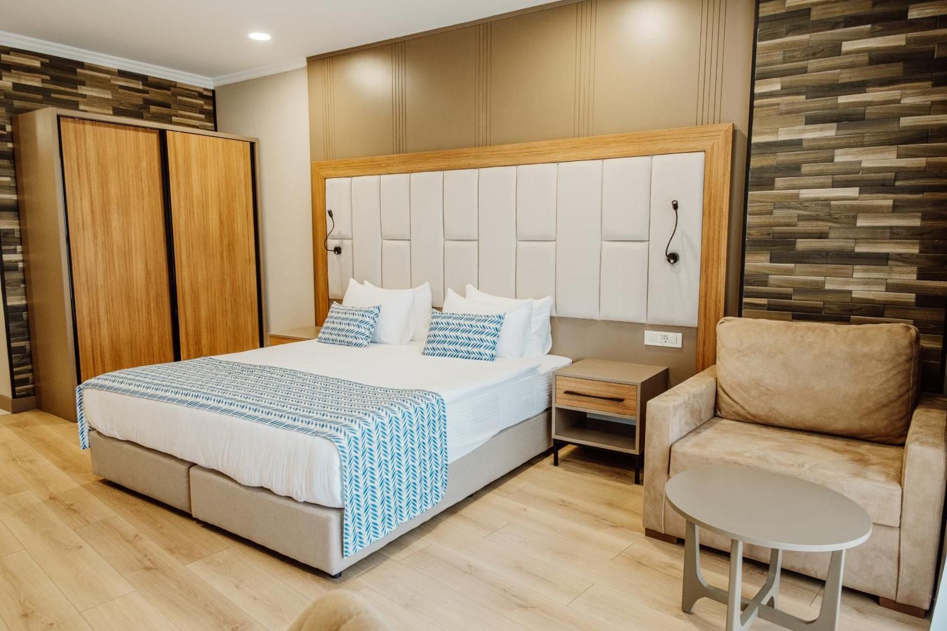 Two Connecting Double Rooms