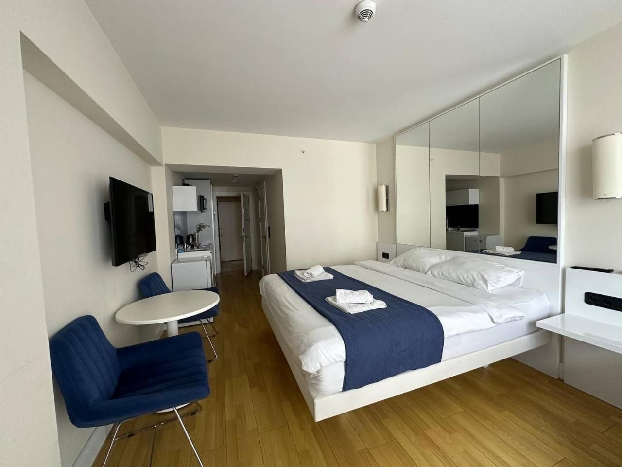 One-Bedroom Apartment with Balcony and Sea View