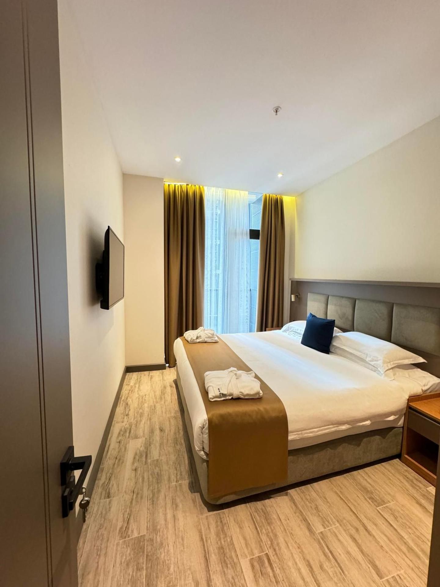 King Room with Balcony
