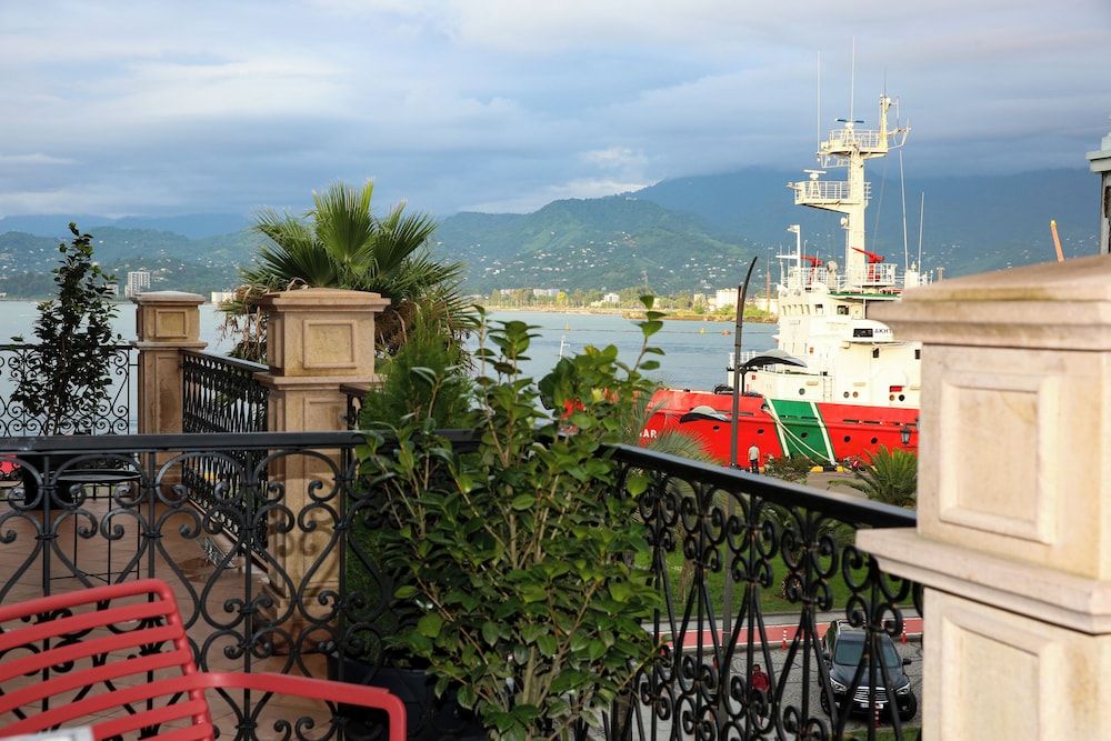 Hotel Retro Deluxe Double Room, Balcony, Sea View 5