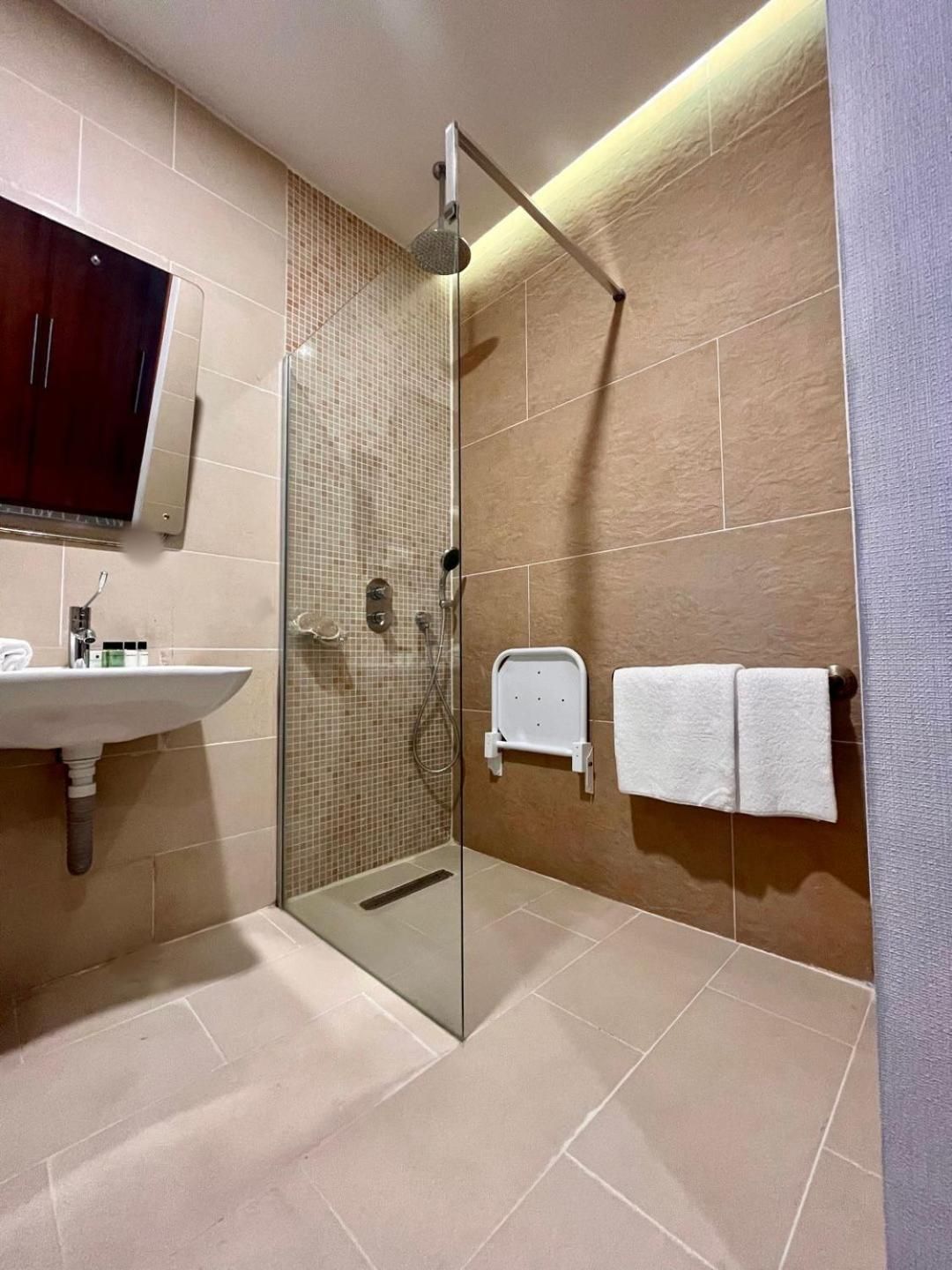 Double Room - Disability Access